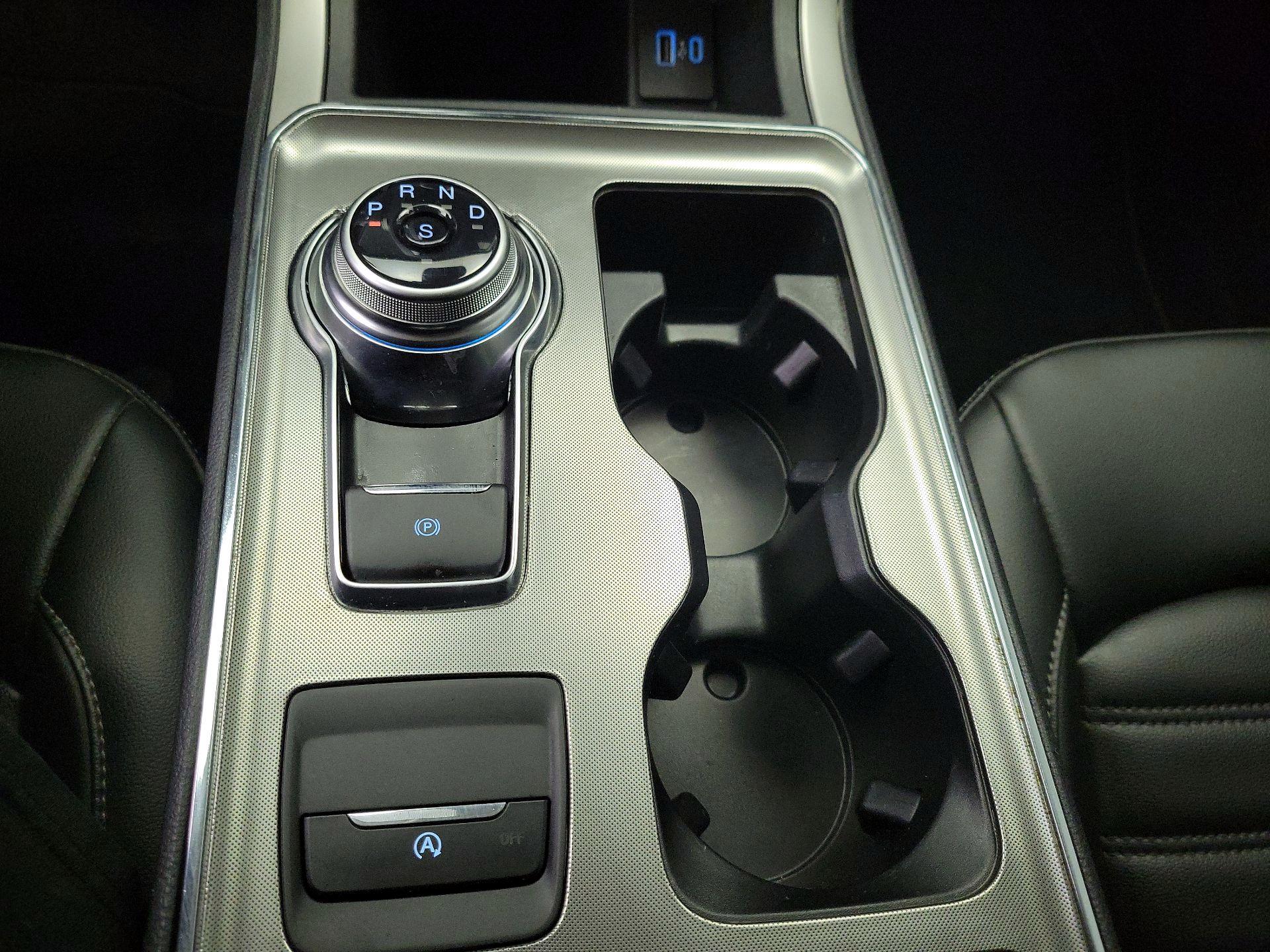 Thumbnail: 2022 Ford Edge - 17