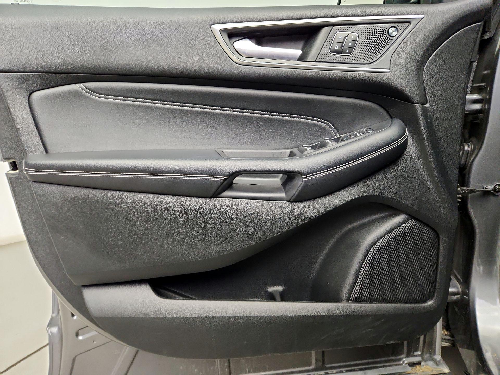 Thumbnail: 2022 Ford Edge - 12