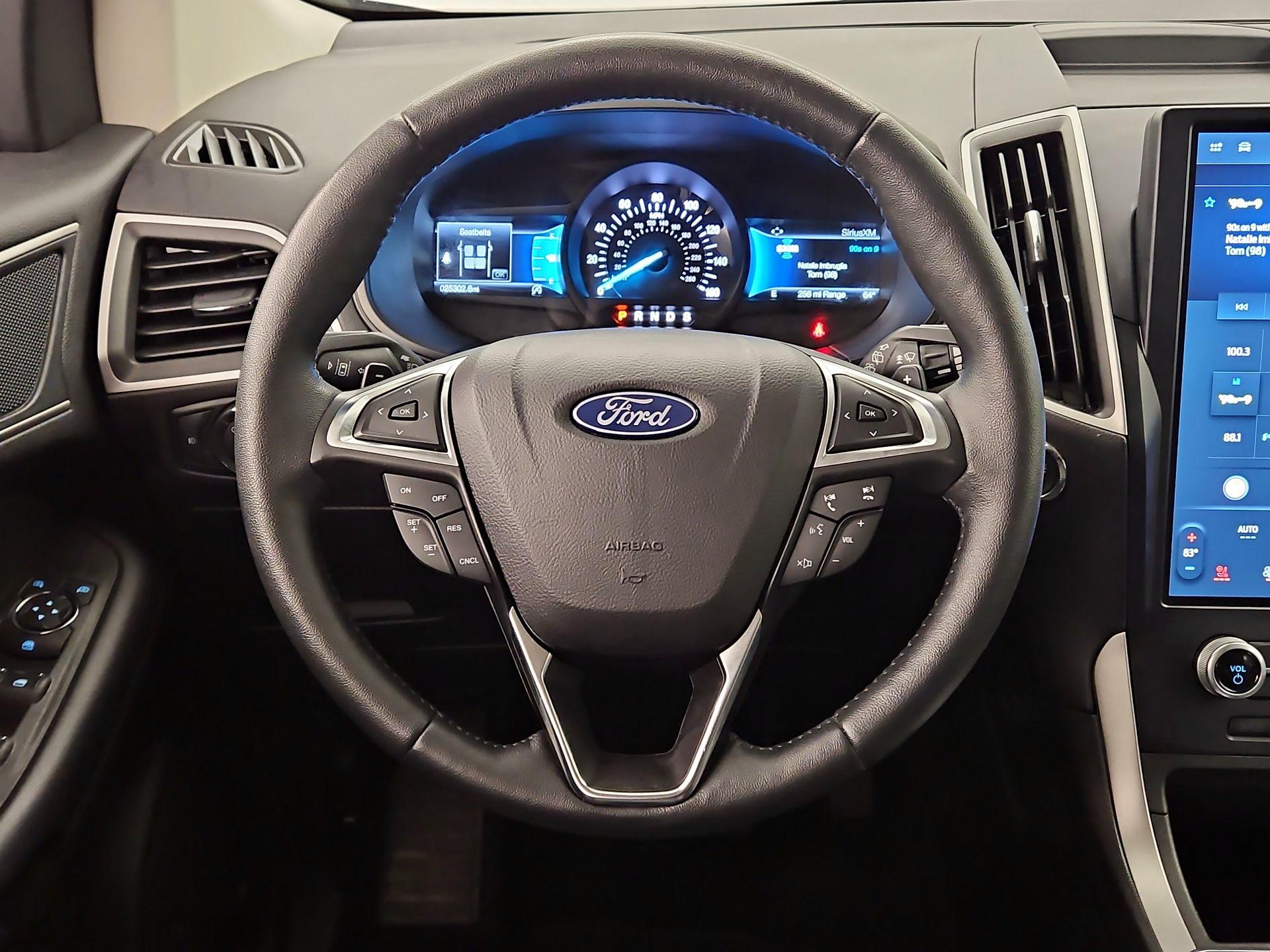 Thumbnail: 2022 Ford Edge - 10