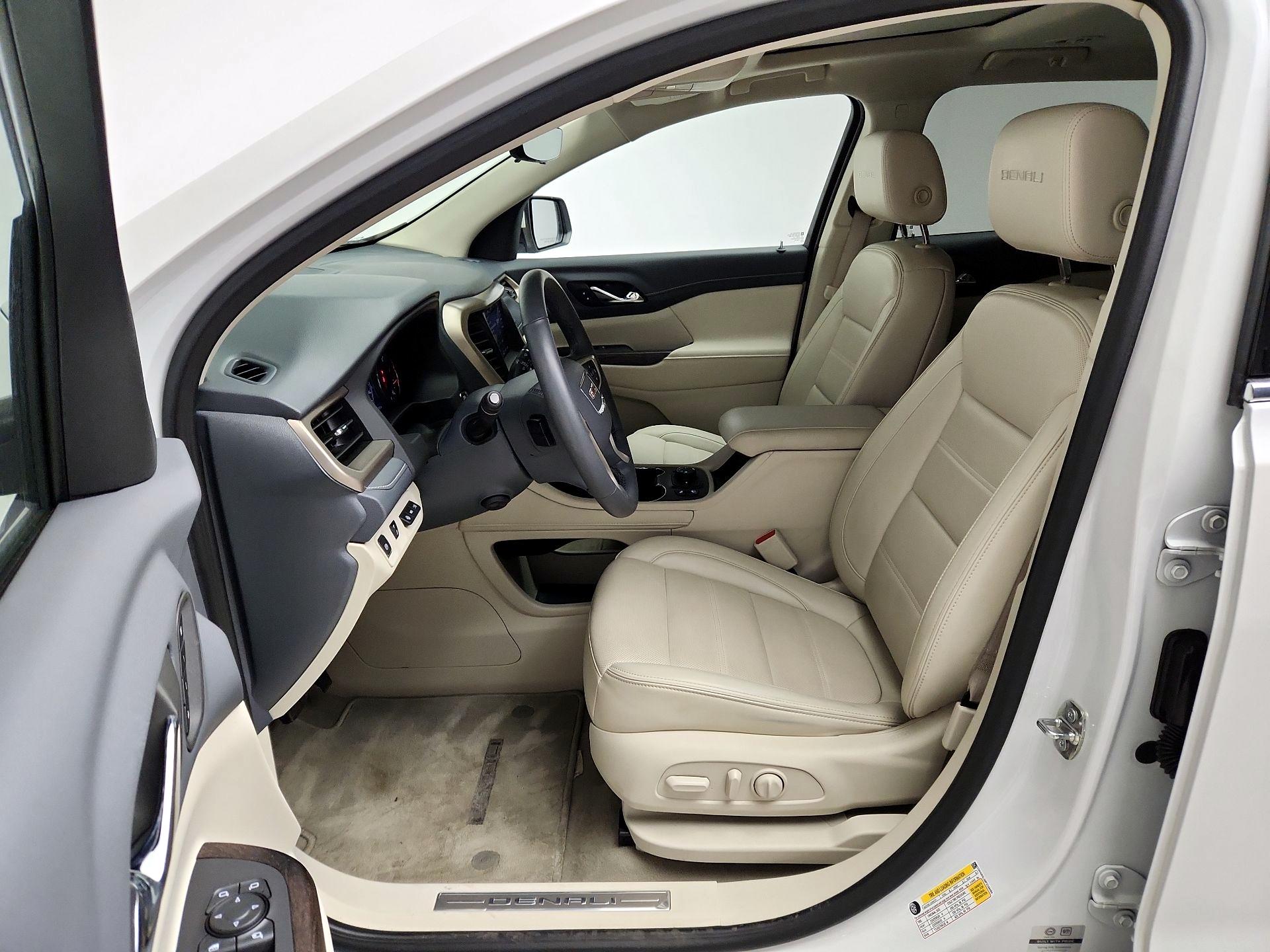 Thumbnail: 2023 GMC Acadia - 11