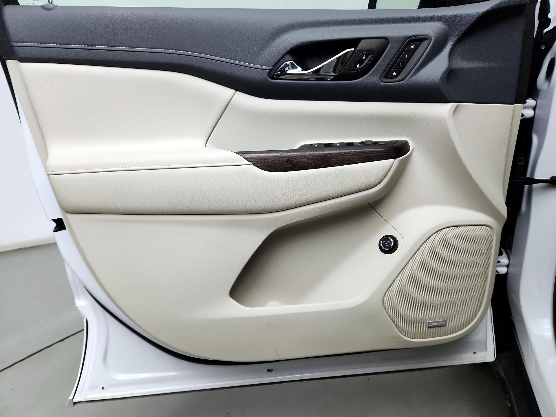 Thumbnail: 2023 GMC Acadia - 12