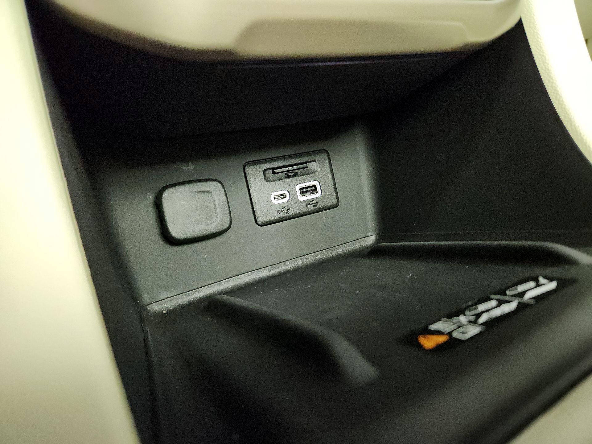 Thumbnail: 2023 GMC Acadia - 19