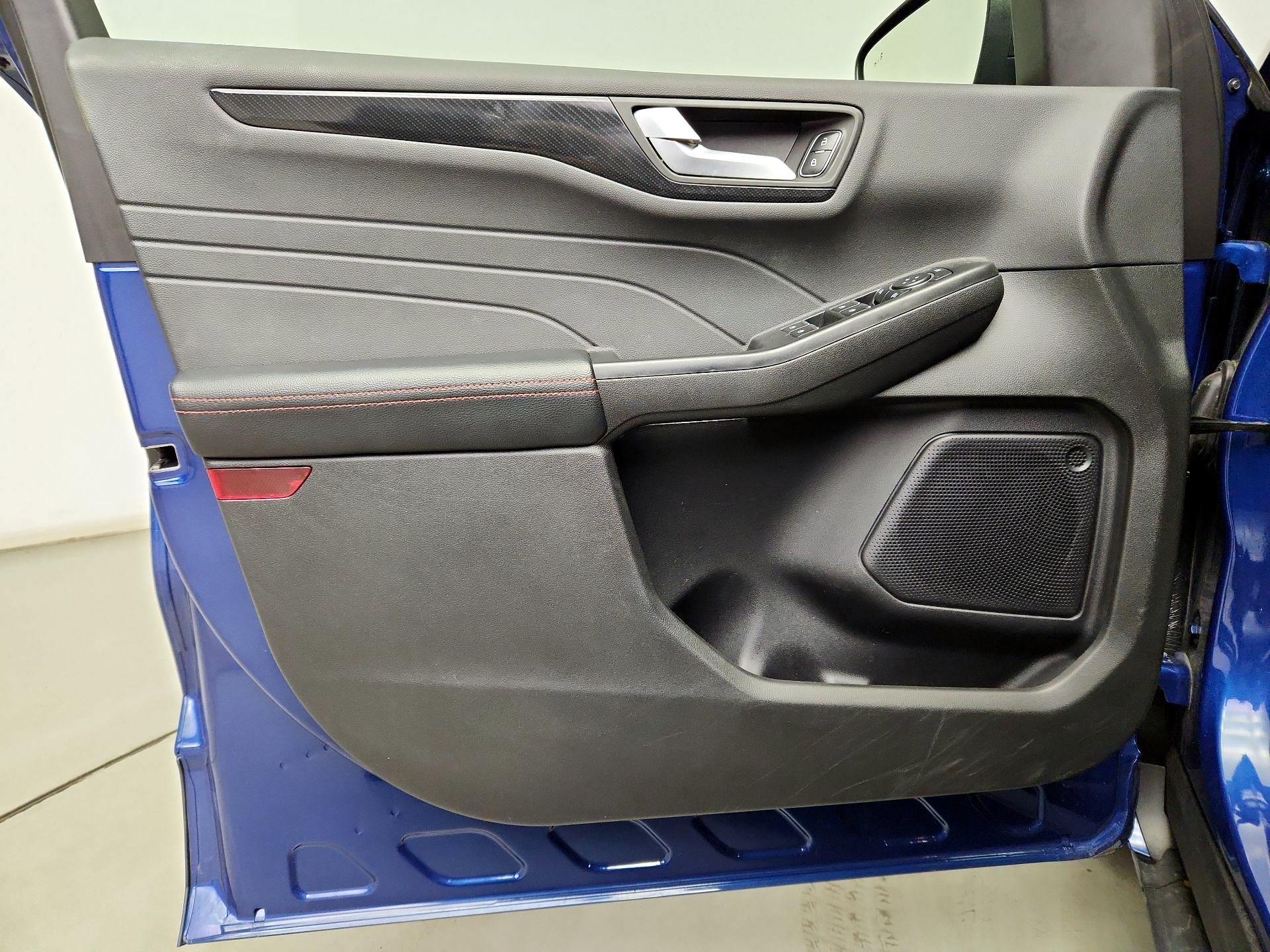 Thumbnail: 2023 Ford Escape - 12