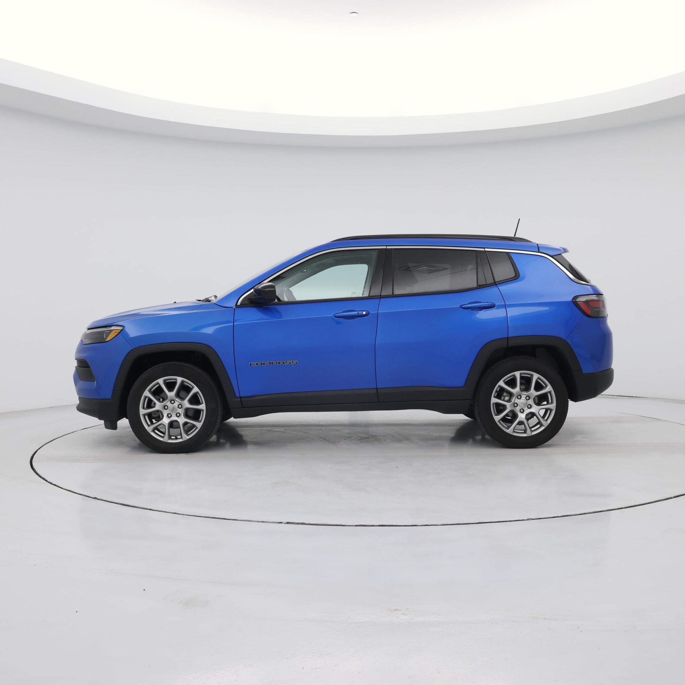 Thumbnail: 2022 Jeep Compass - 3