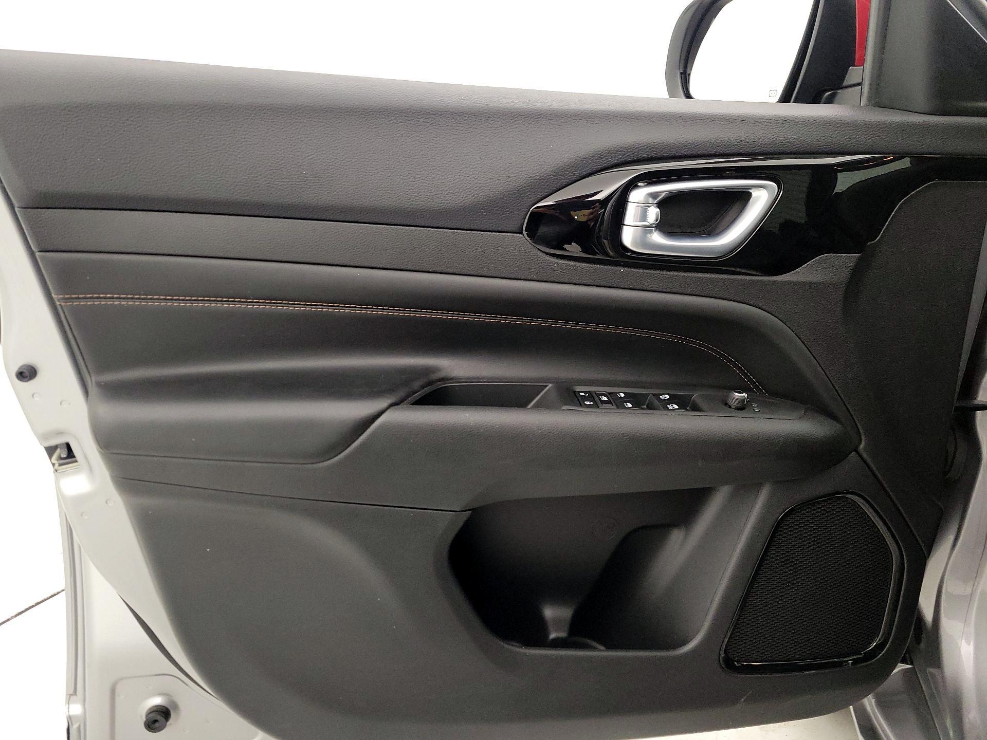 Thumbnail: 2023 Jeep Compass - 12