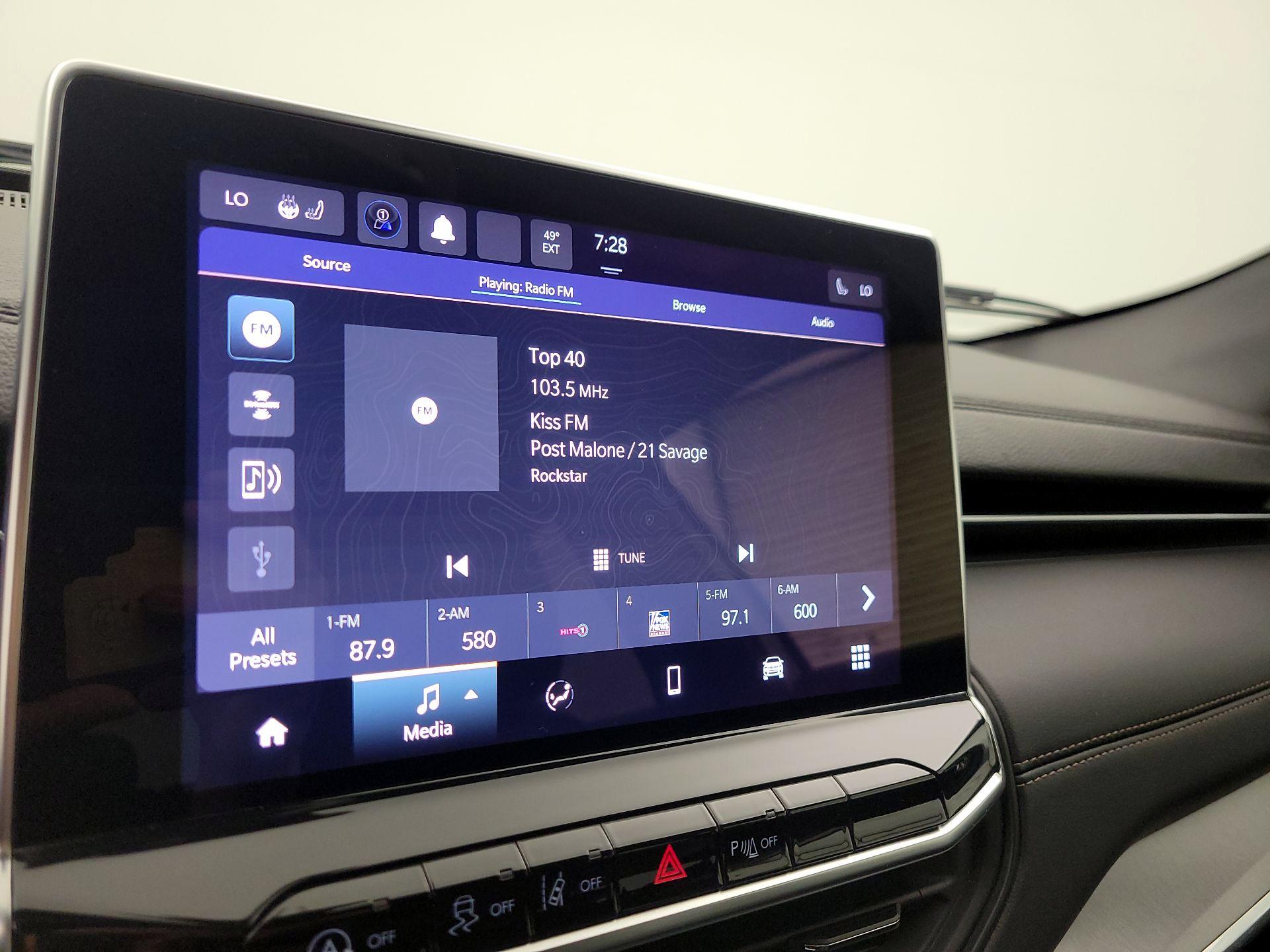 Thumbnail: 2023 Jeep Compass - 15