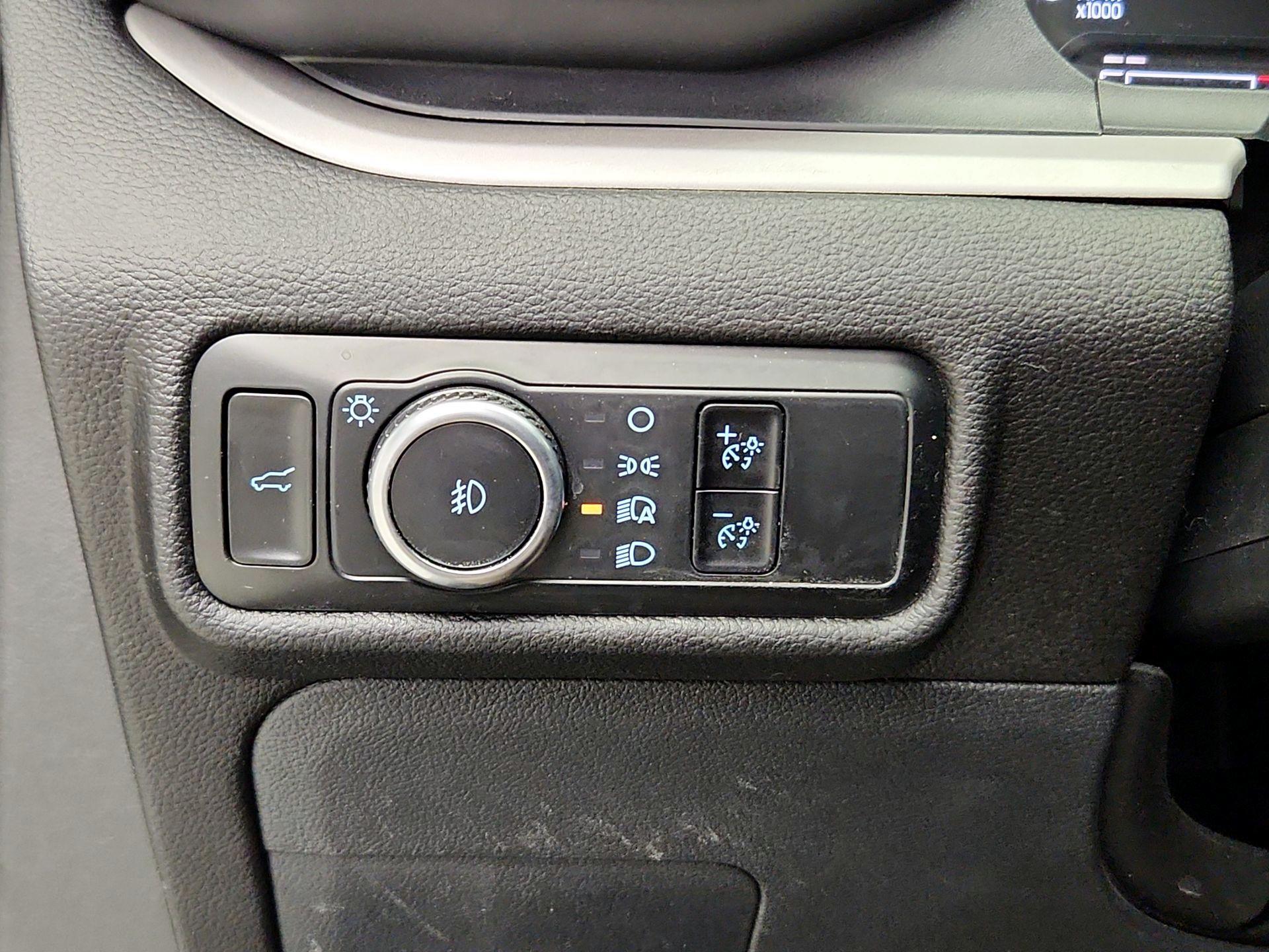 Thumbnail: 2023 Ford Explorer - 13