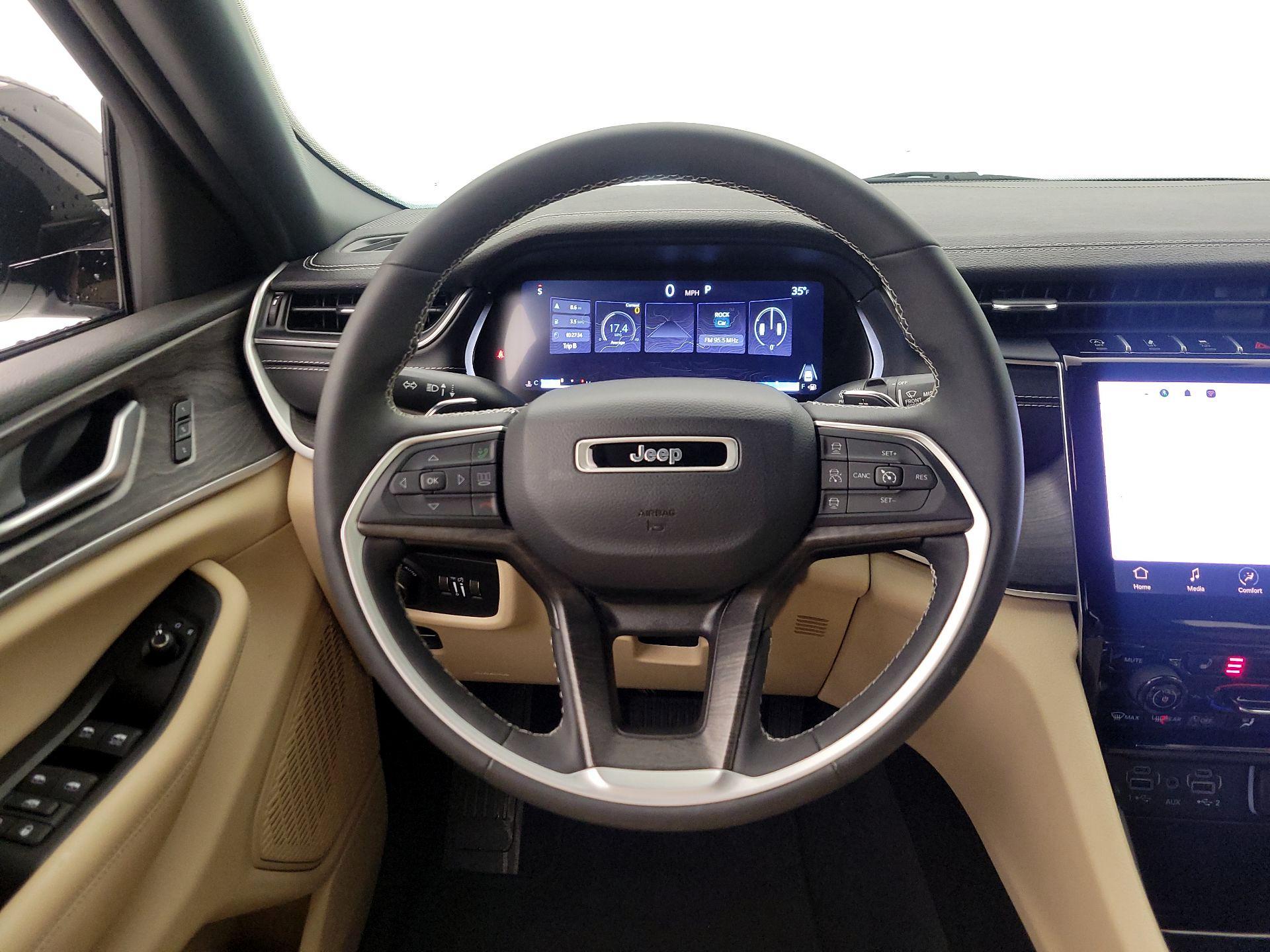 Thumbnail: 2024 Jeep Grand Cherokee - 10