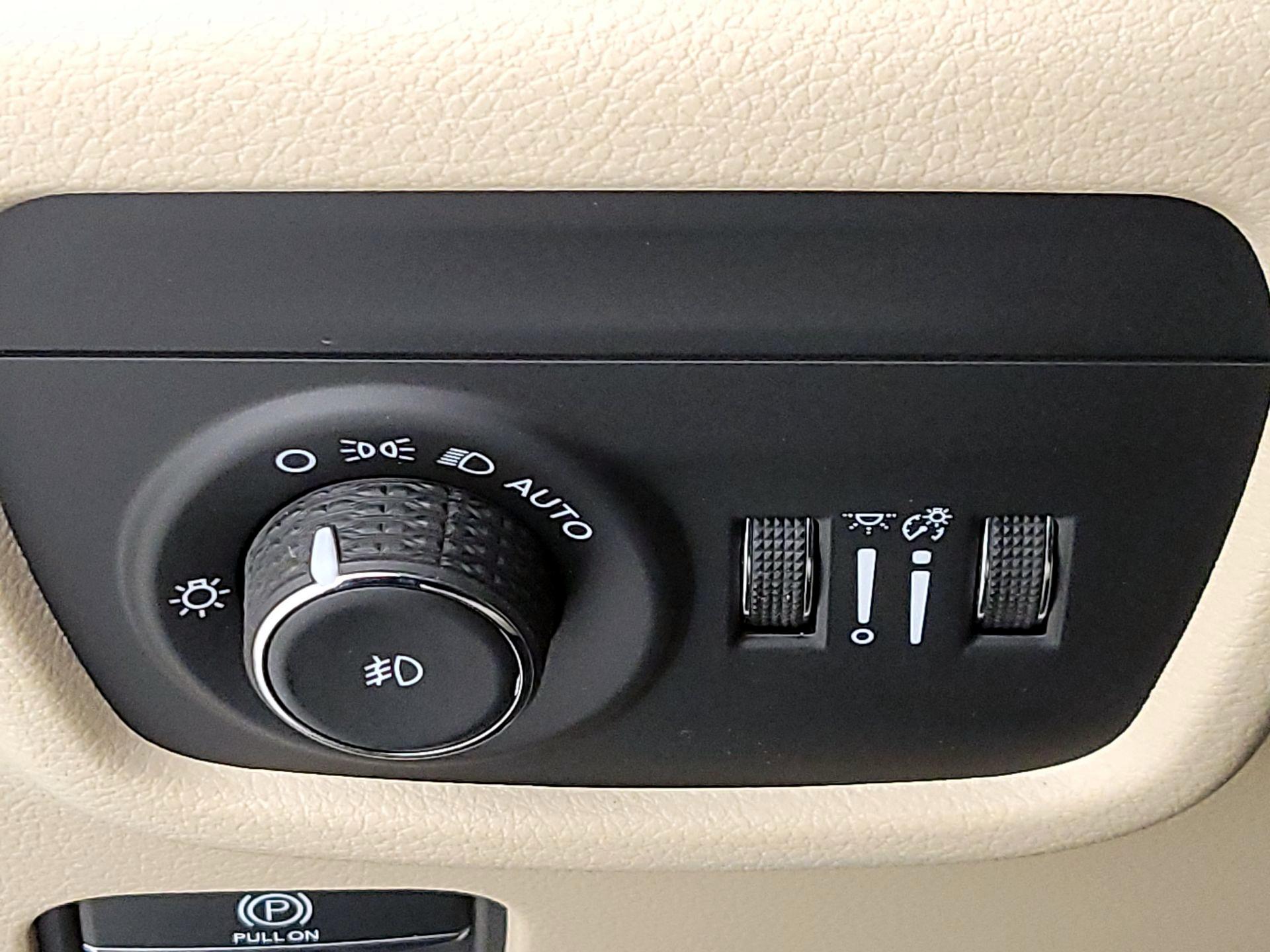 Thumbnail: 2024 Jeep Grand Cherokee - 13