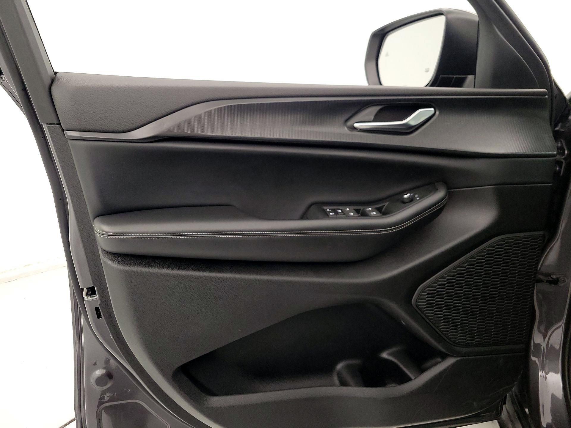 Thumbnail: 2024 Jeep Grand Cherokee L - 12