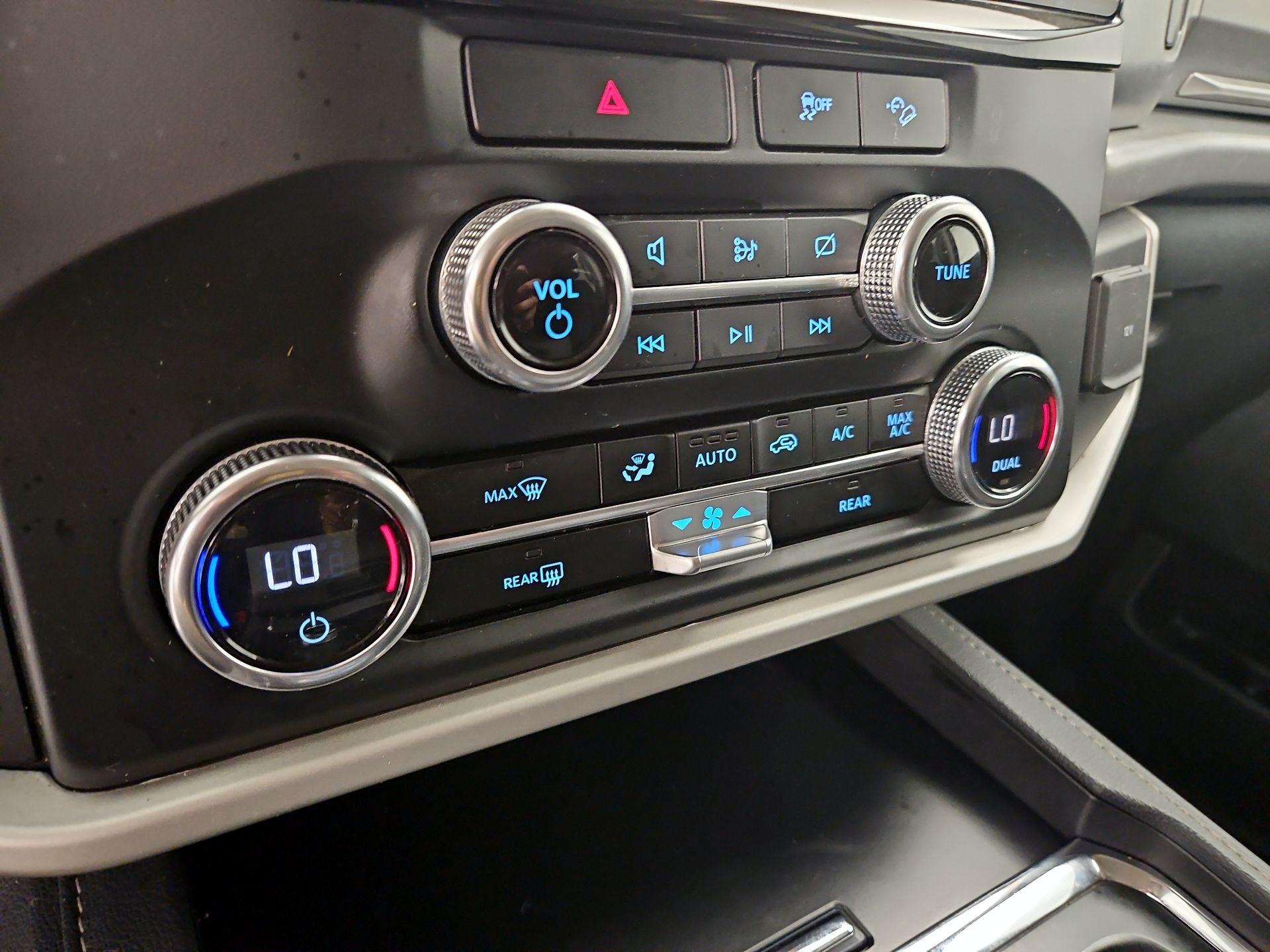 Thumbnail: 2023 Ford Expedition MAX - 17