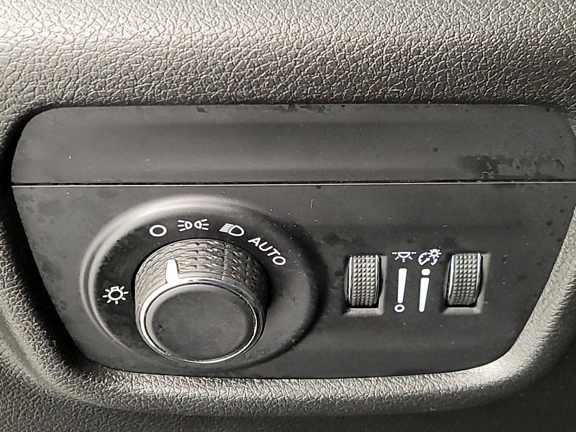 Thumbnail: 2023 Jeep Grand Cherokee - 13