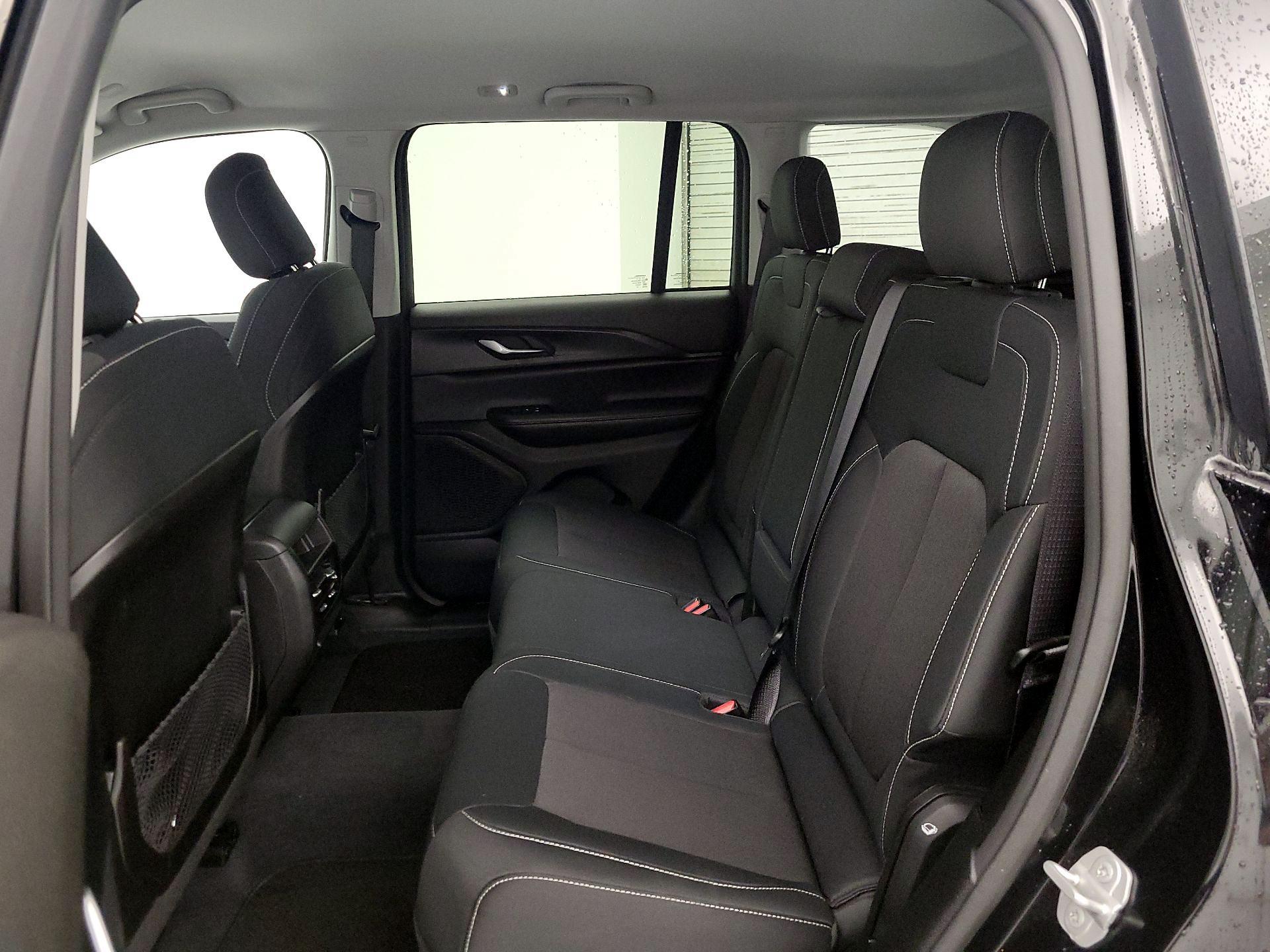 Thumbnail: 2023 Jeep Grand Cherokee - 19