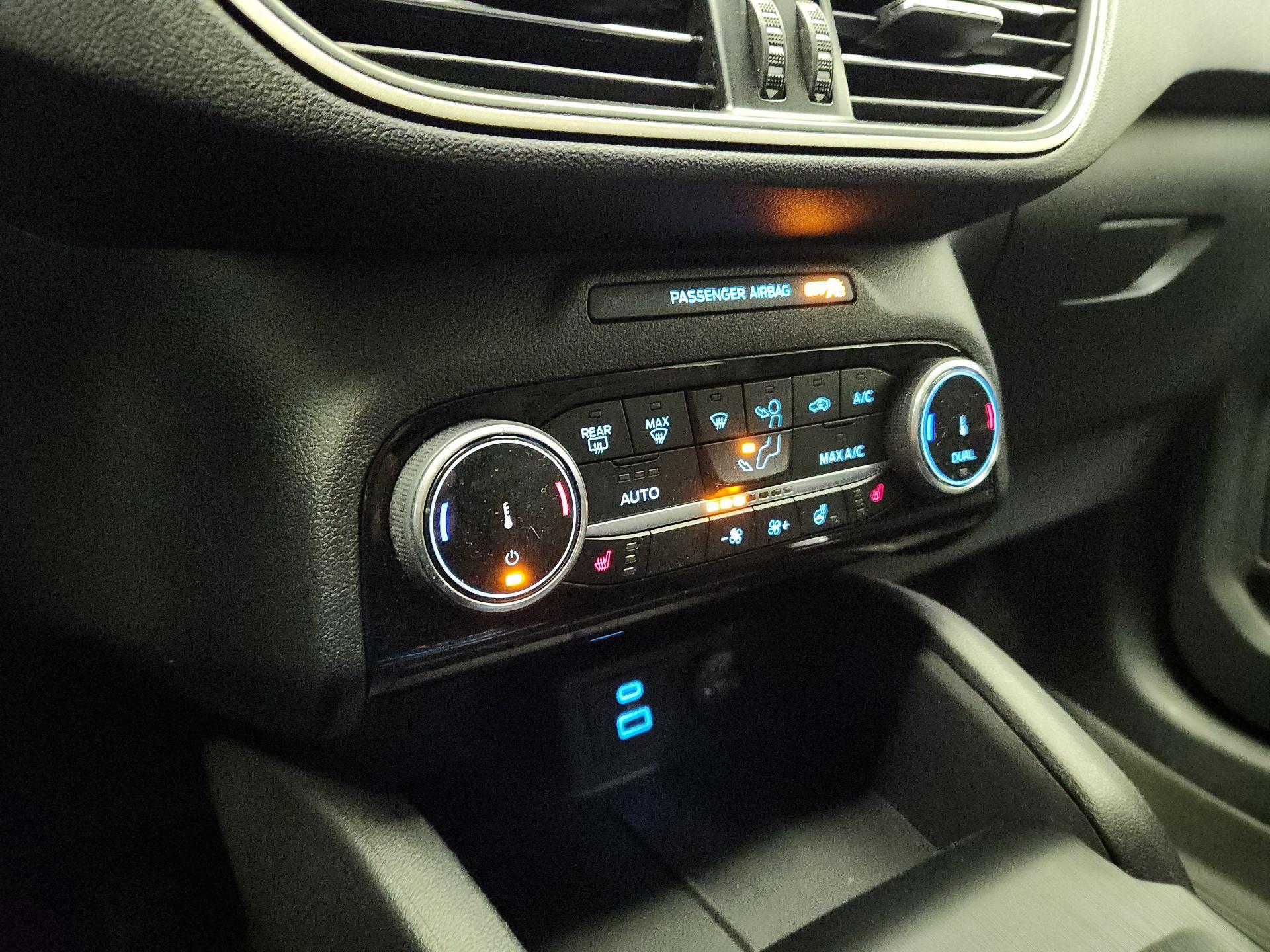 Thumbnail: 2022 Ford Escape - 17