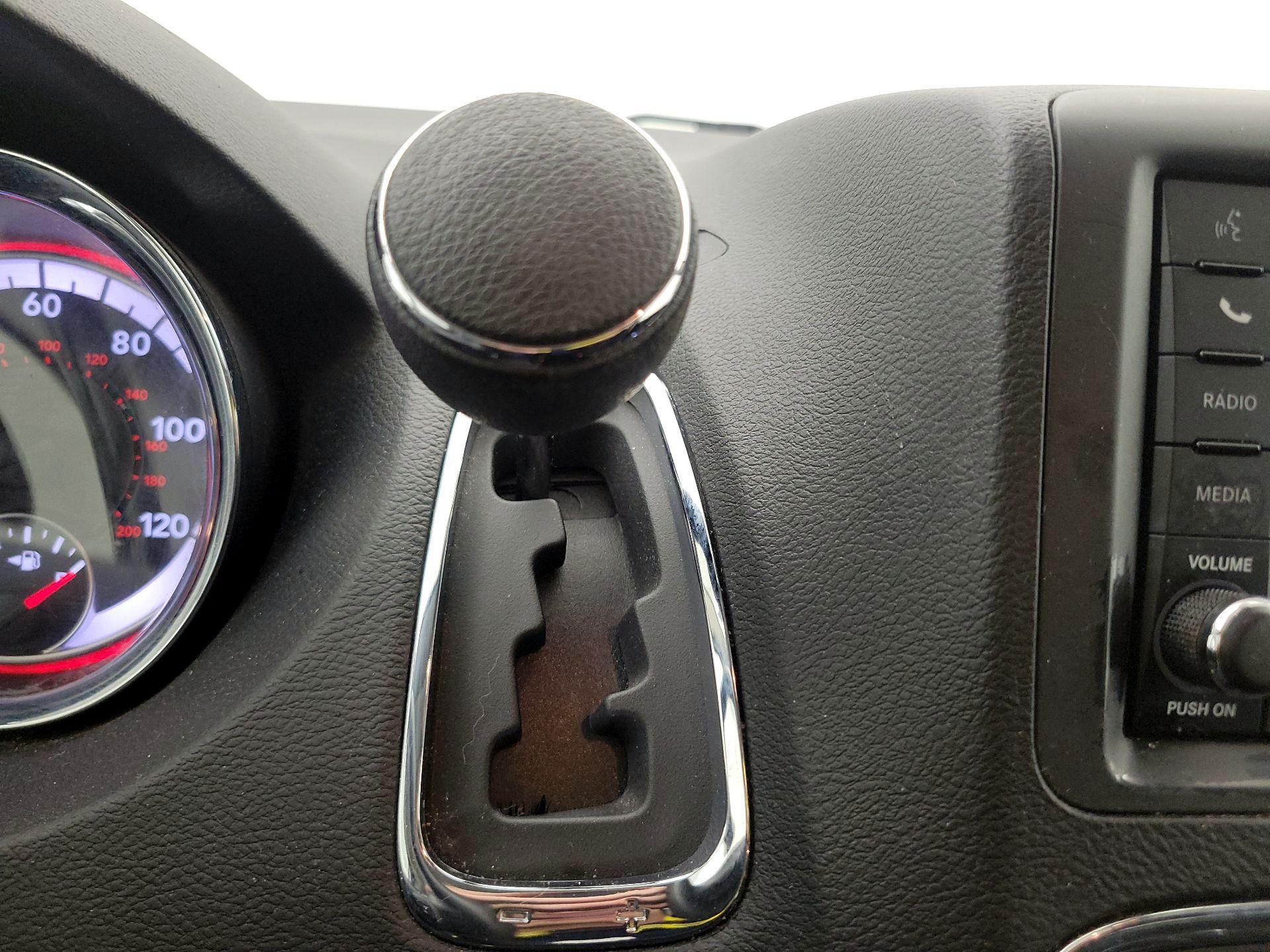 Thumbnail: 2020 Dodge Grand Caravan - 17