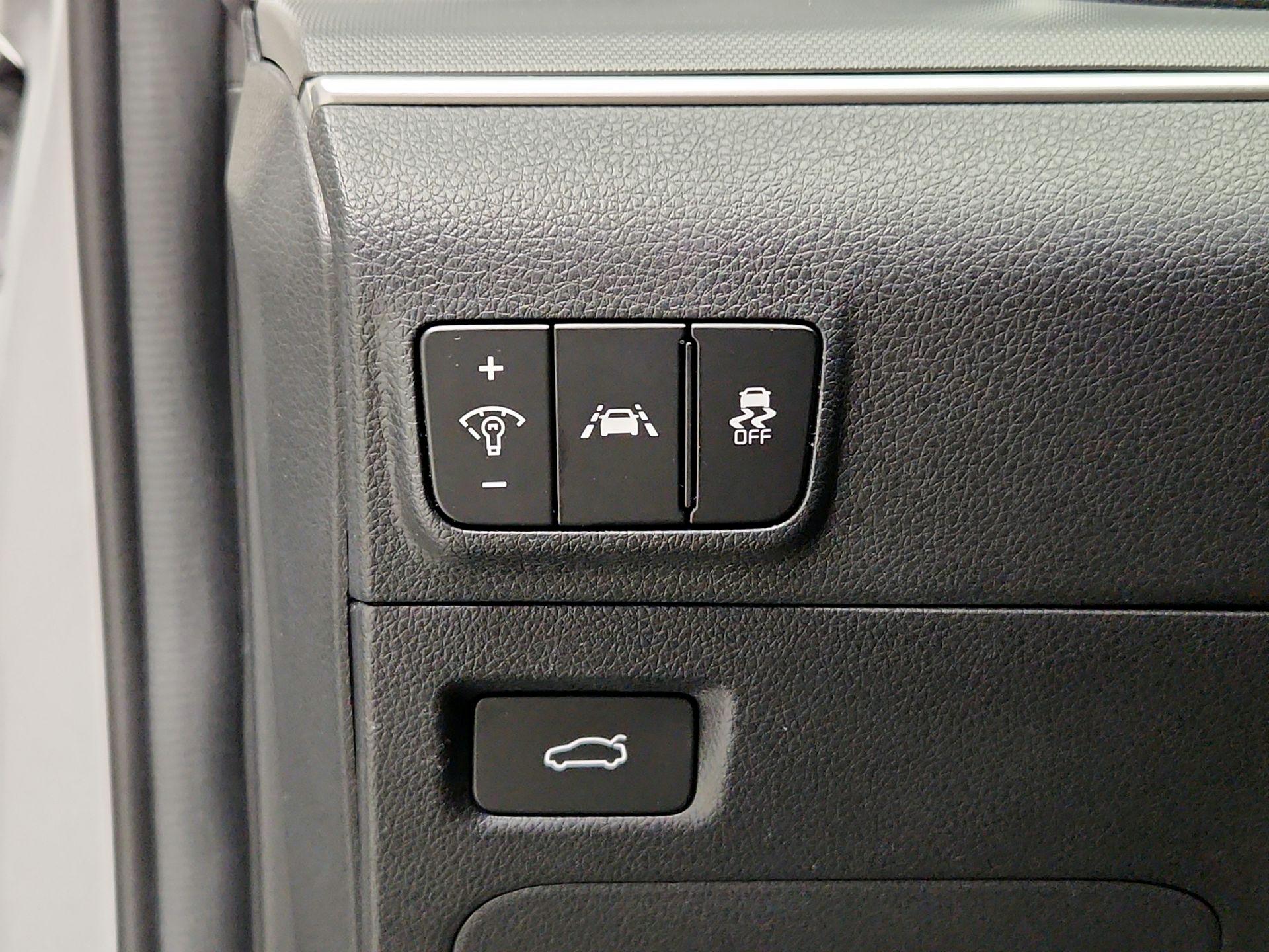 Thumbnail: 2022 Kia K5 - 13