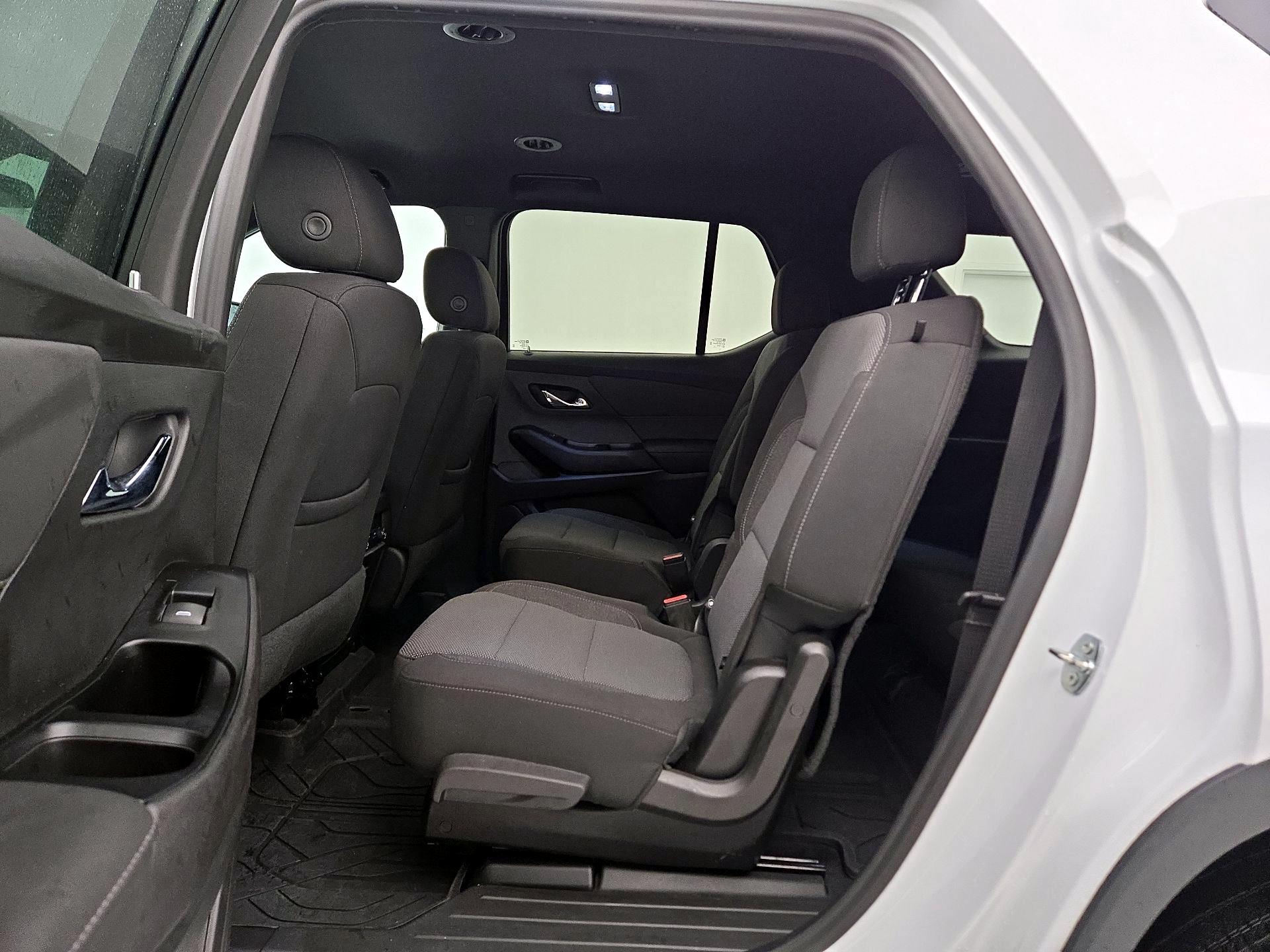 Thumbnail: 2023 Chevrolet Traverse - 19