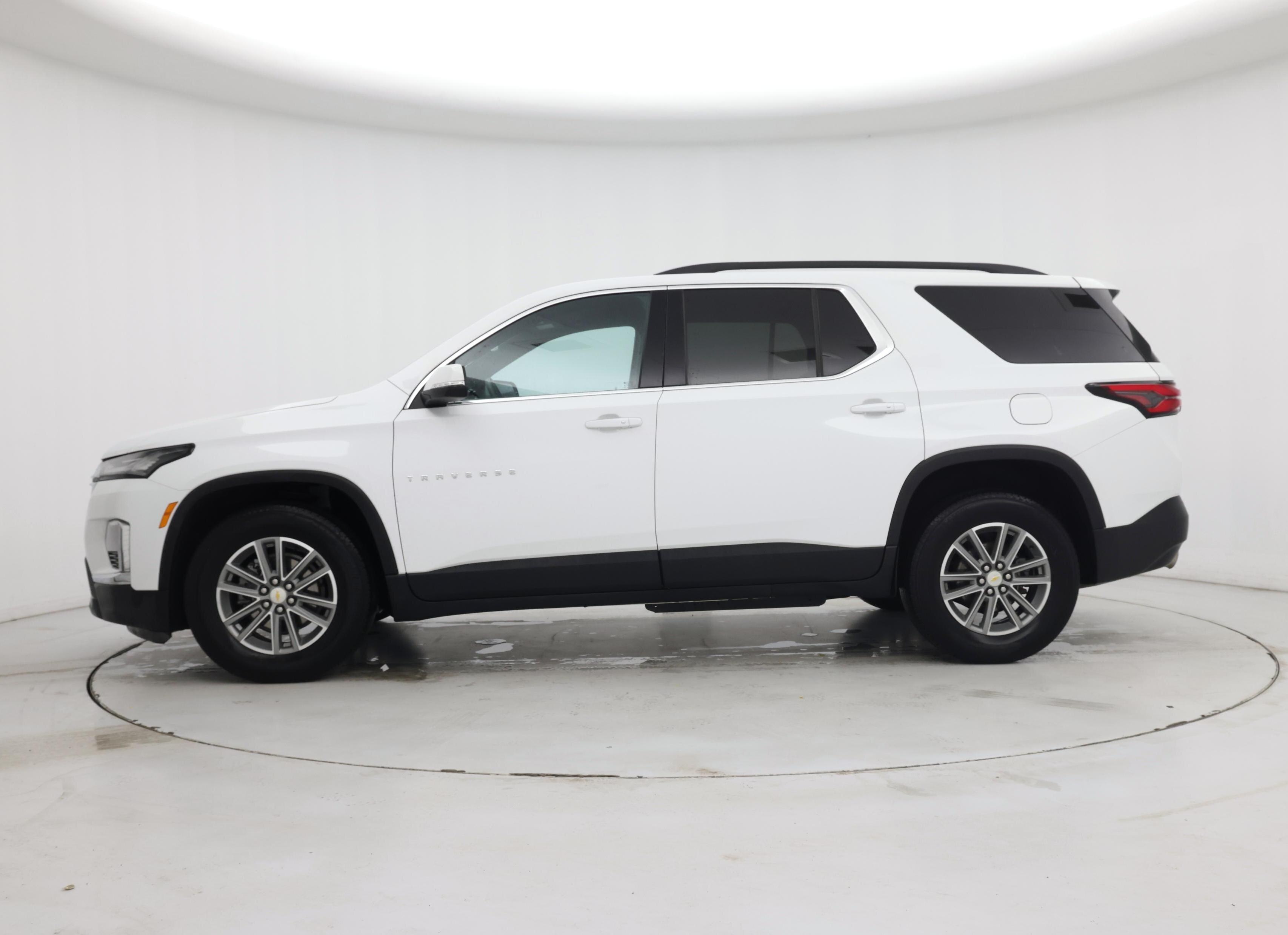Thumbnail: 2023 Chevrolet Traverse - 3