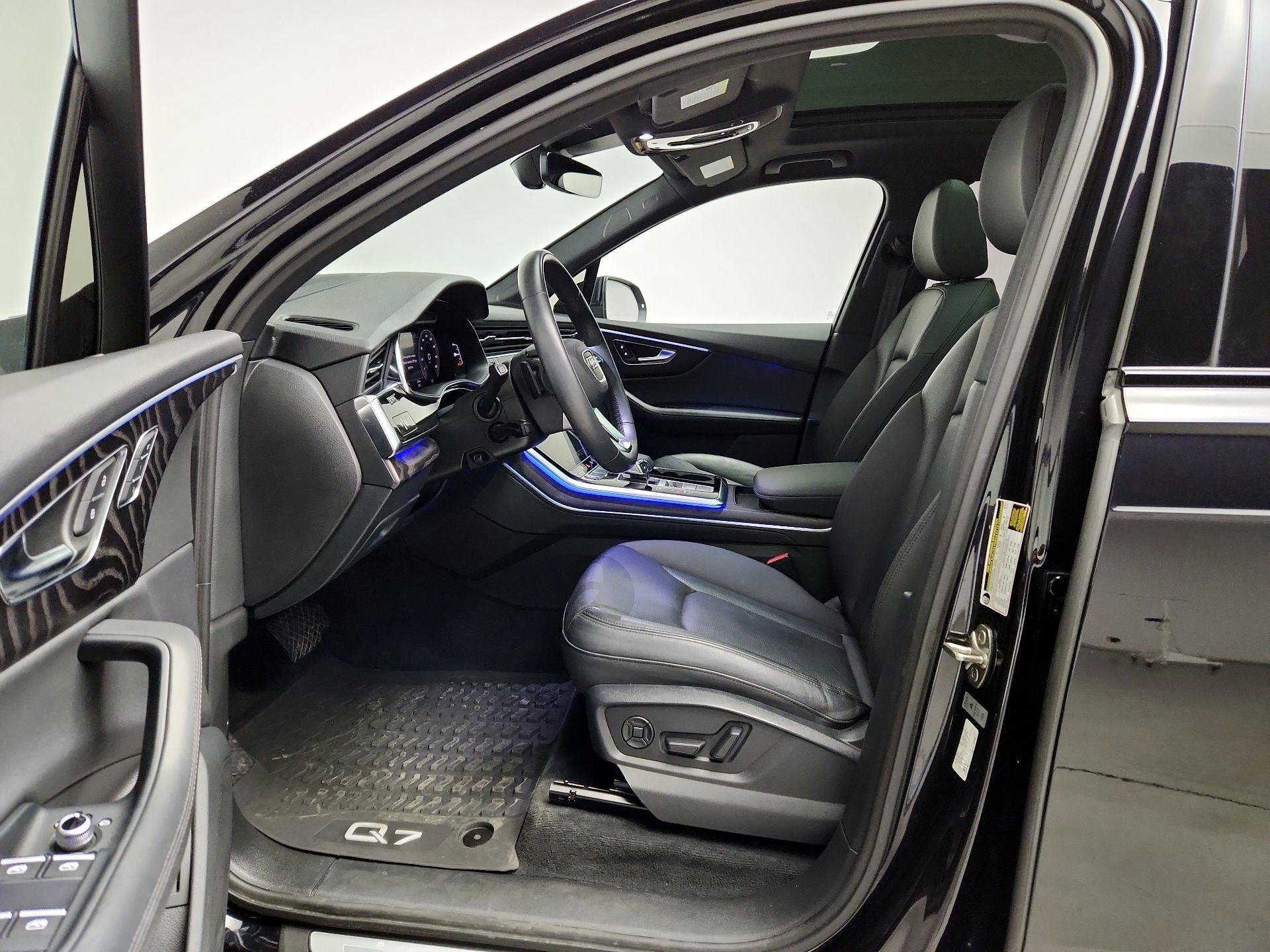 Thumbnail: 2021 Audi Q7 - 11