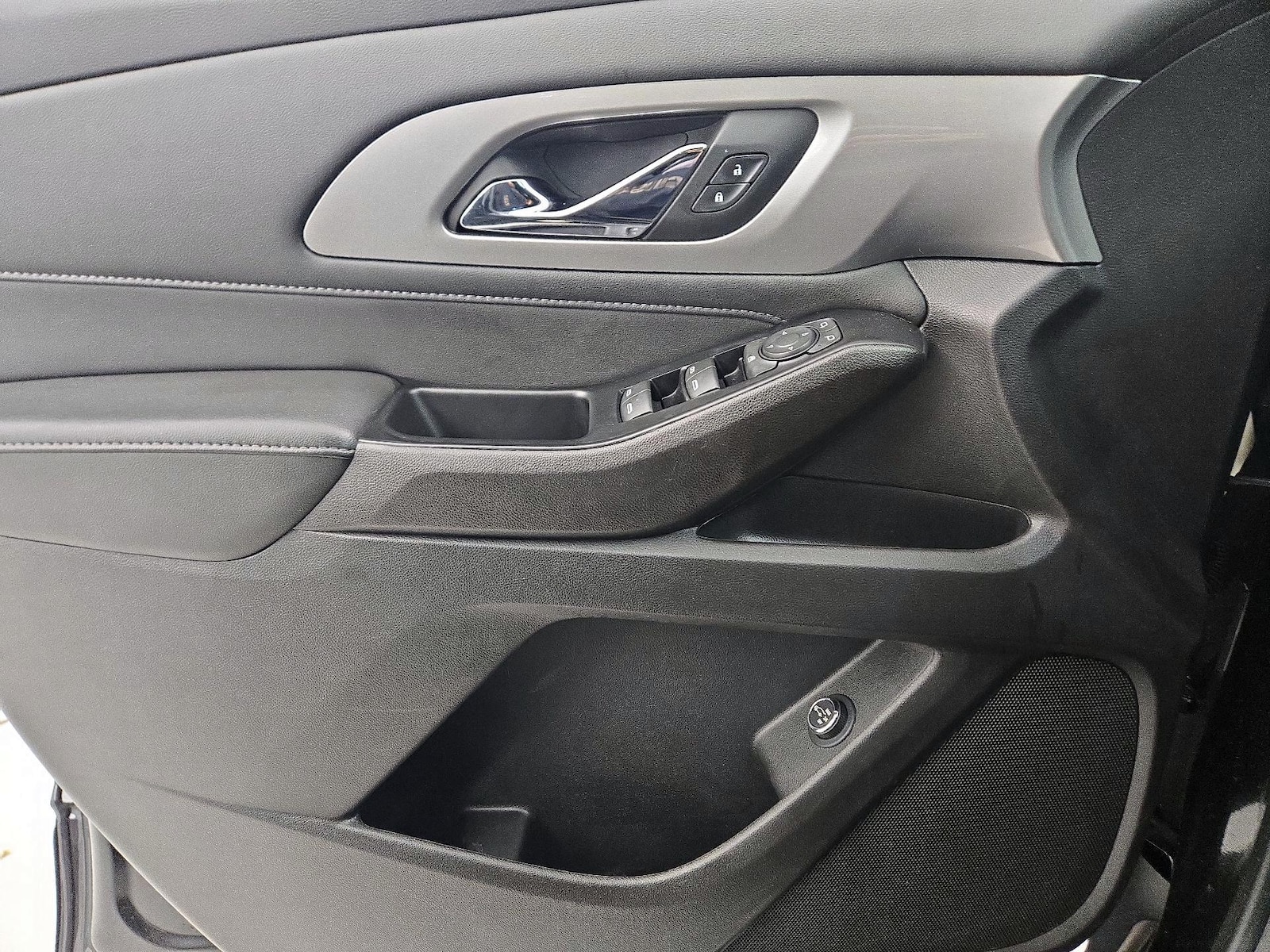 2023 Chevrolet Traverse 1LT - Photo 13