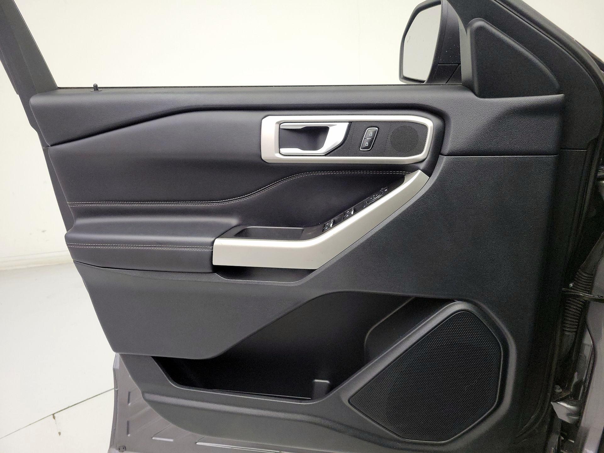 Thumbnail: 2022 Ford Explorer - 12