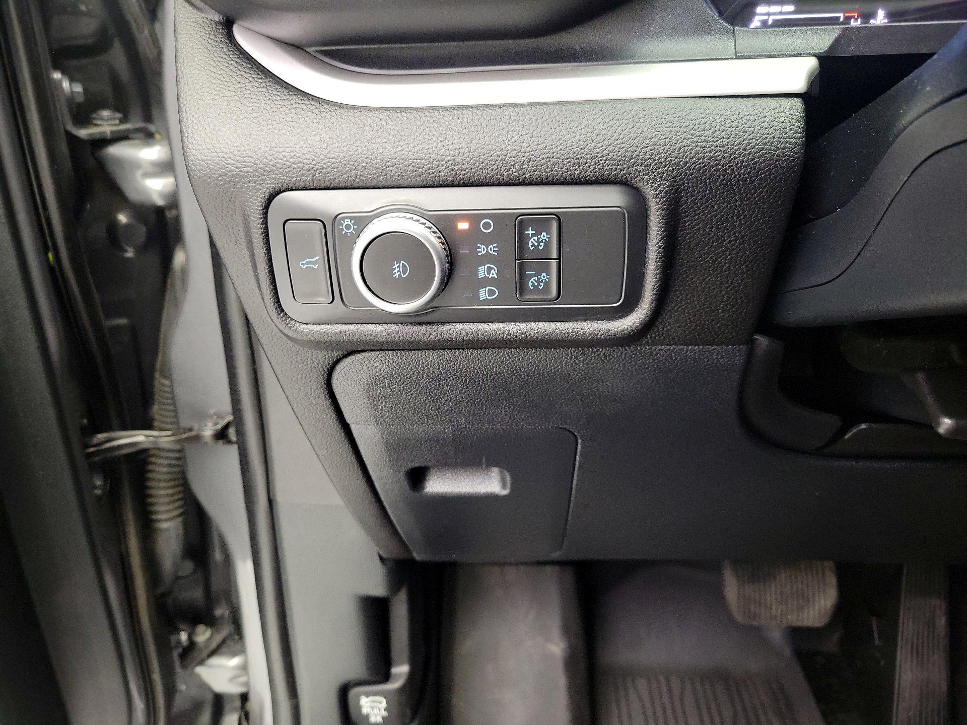 Thumbnail: 2022 Ford Explorer - 13