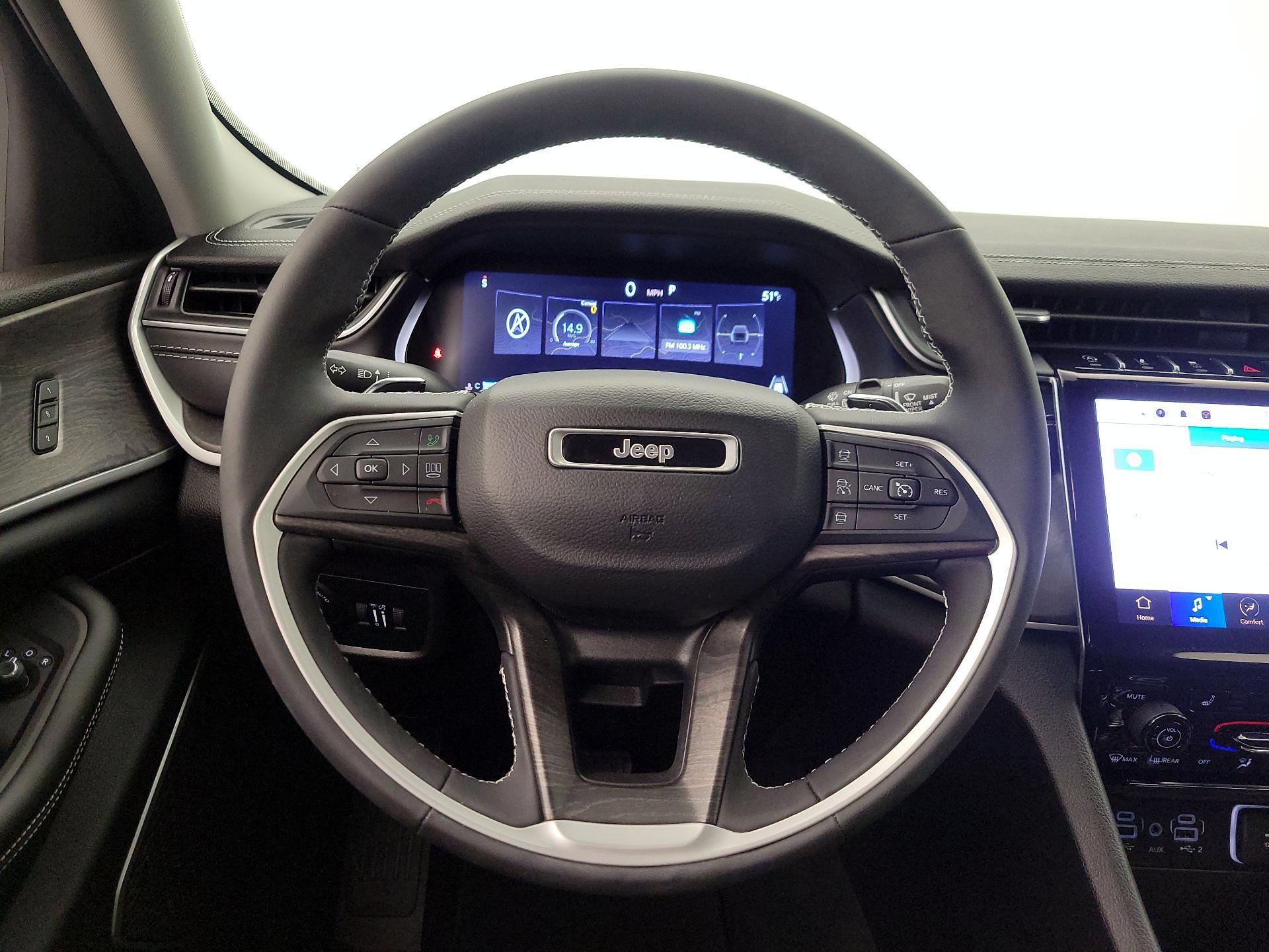 Thumbnail: 2023 Jeep Grand Cherokee - 10