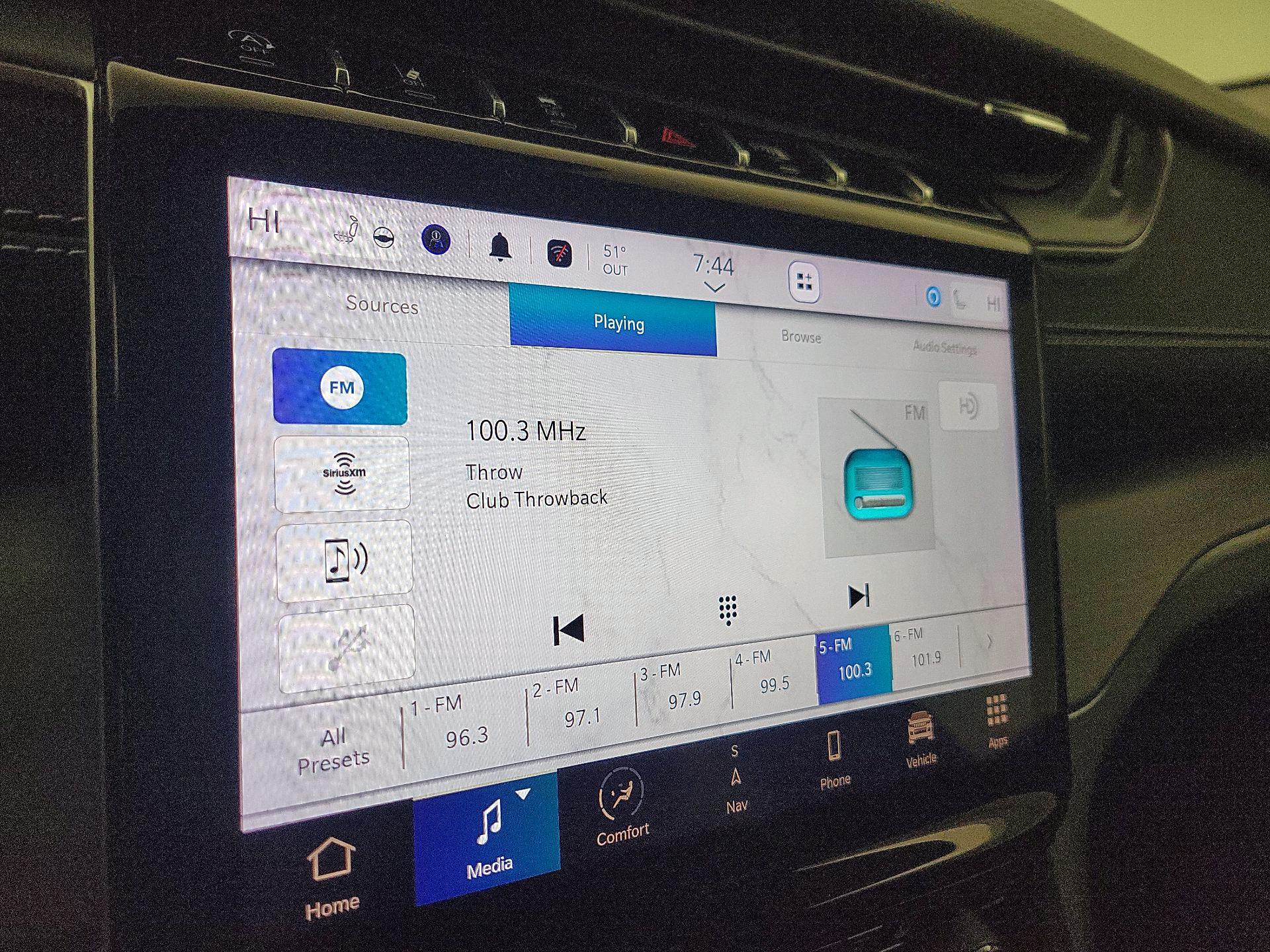 Thumbnail: 2023 Jeep Grand Cherokee - 16