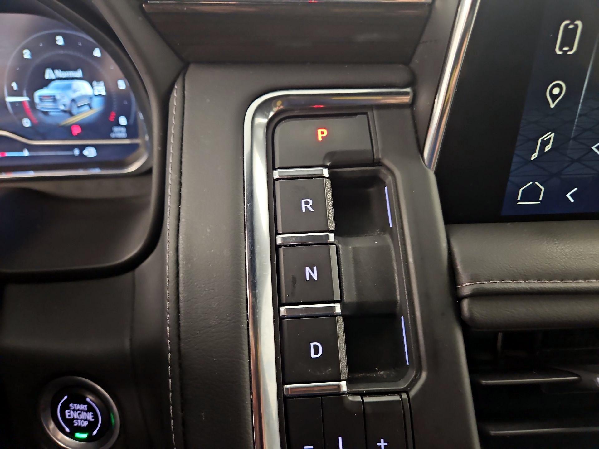 Thumbnail: 2023 GMC Yukon - 17