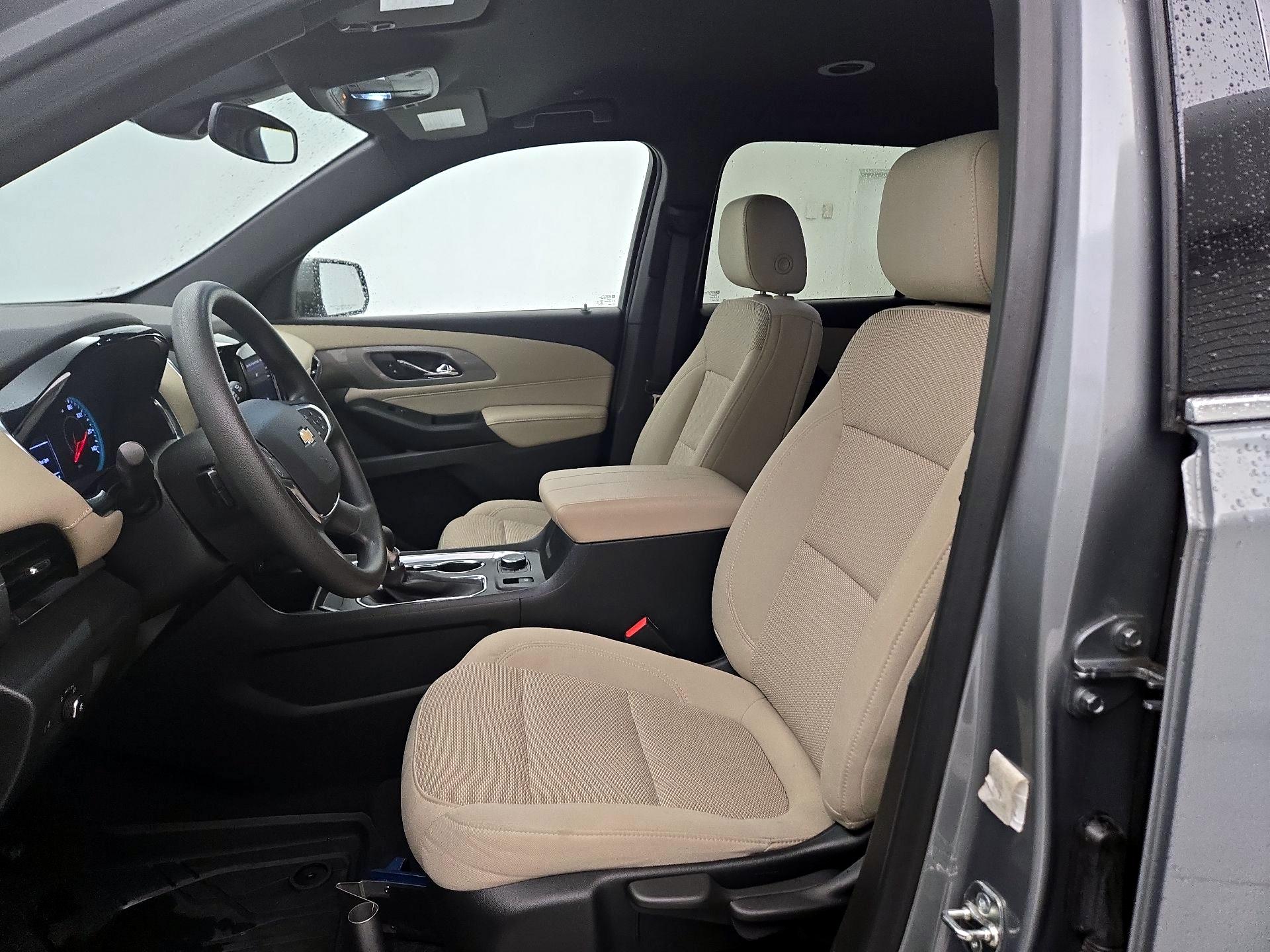 Thumbnail: 2023 Chevrolet Traverse - 11