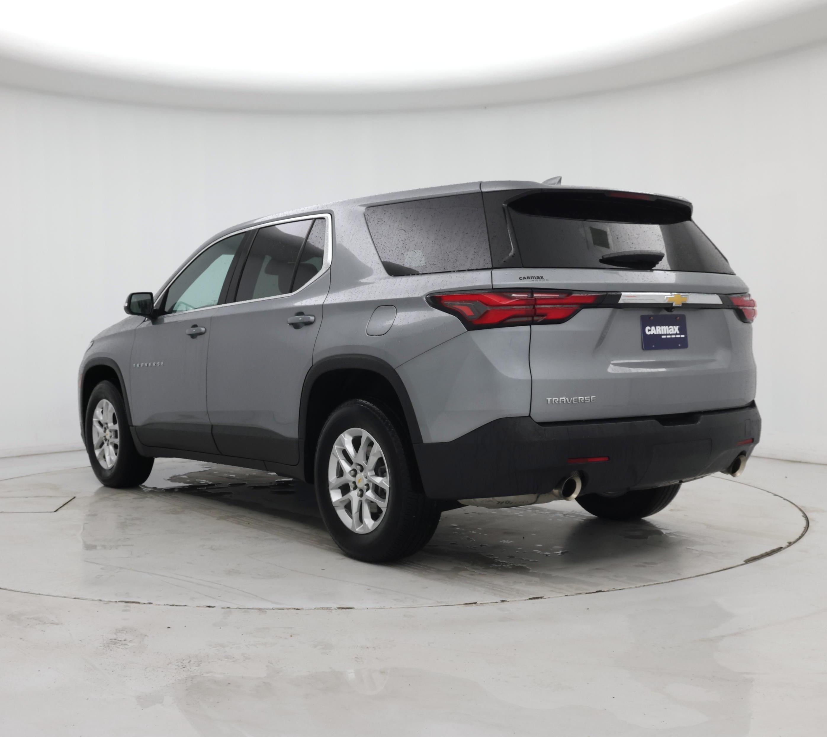 Thumbnail: 2023 Chevrolet Traverse - 2