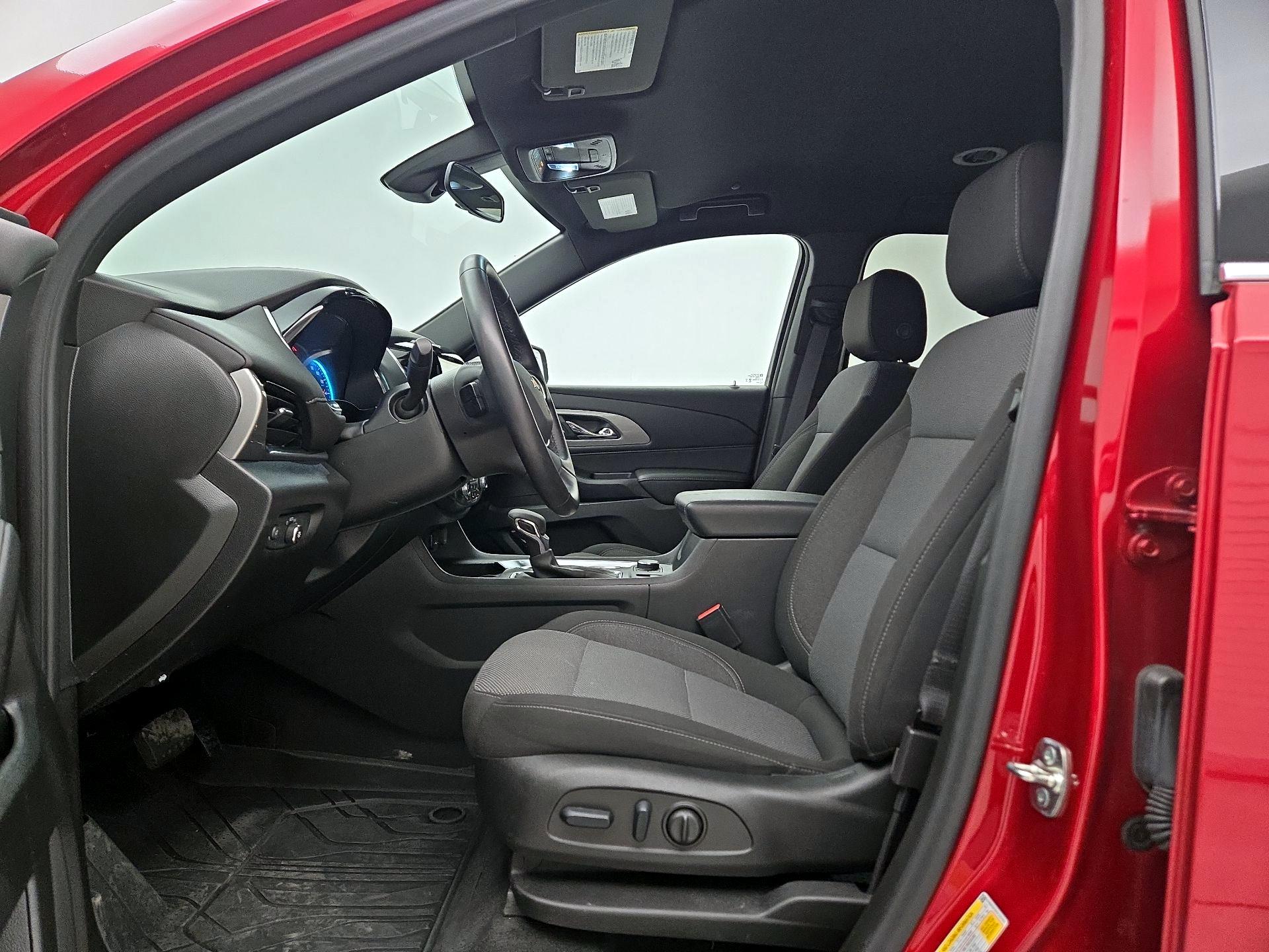 Thumbnail: 2023 Chevrolet Traverse - 11