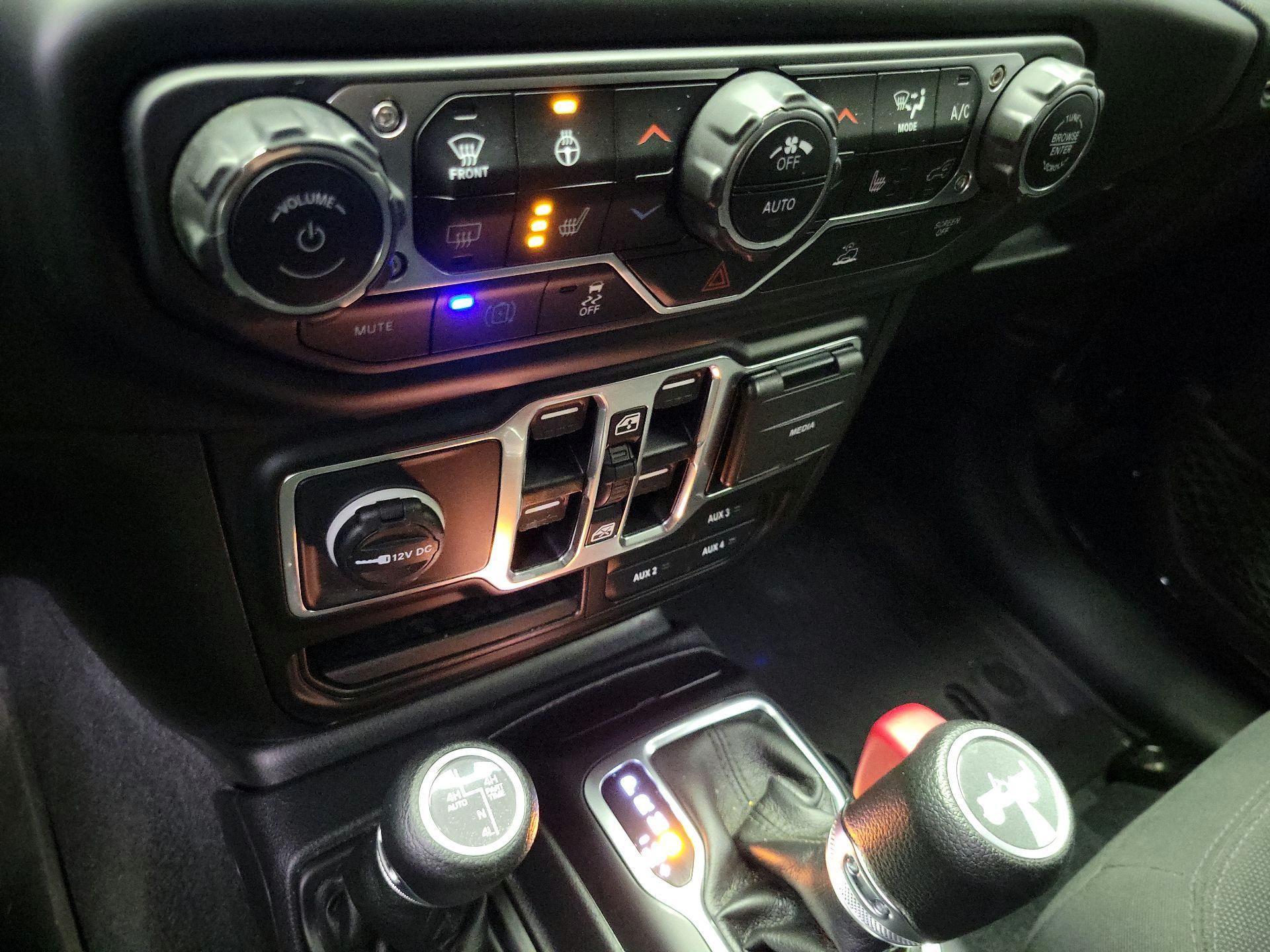 Thumbnail: 2023 Jeep Wrangler - 16