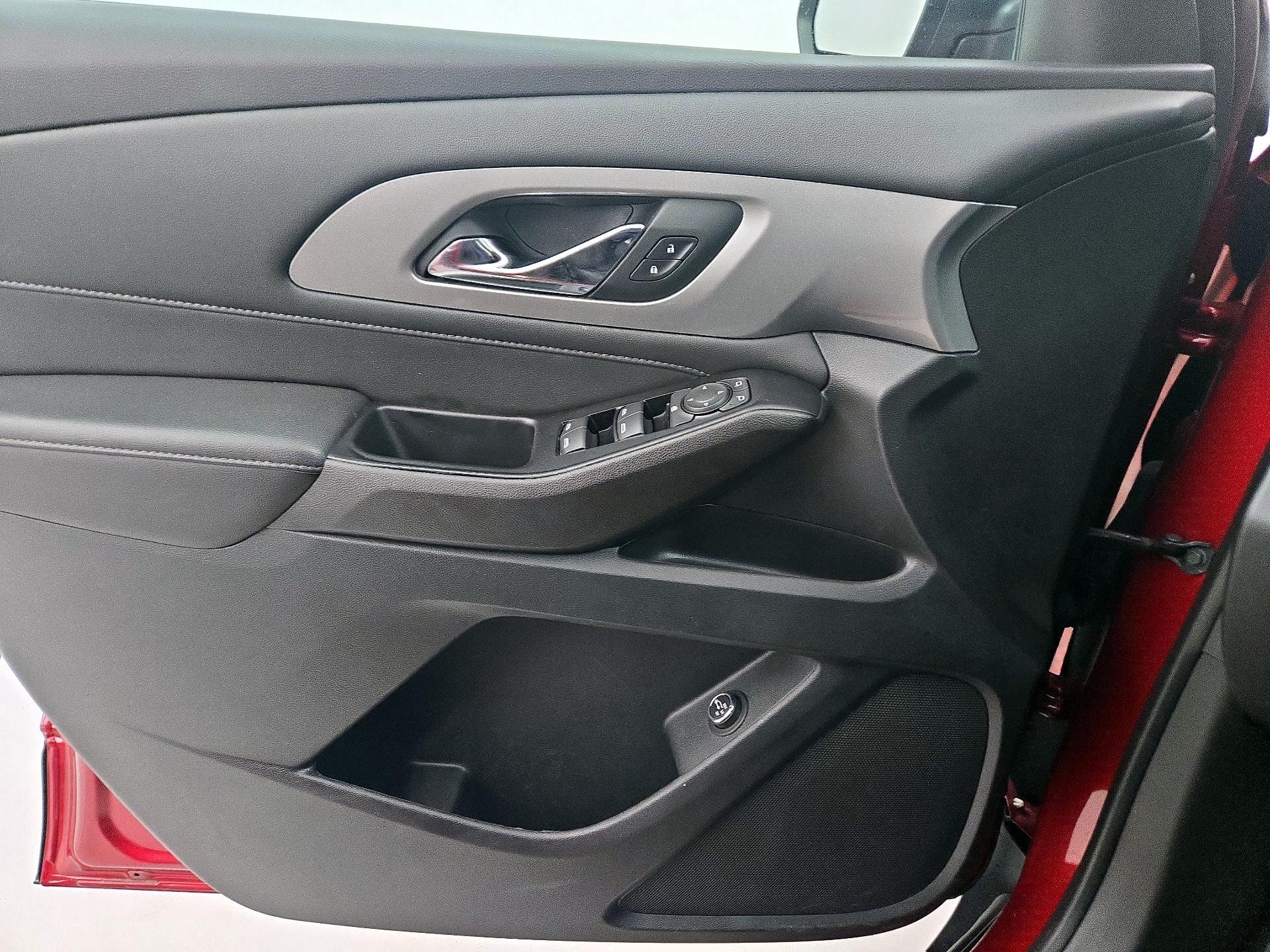 Thumbnail: 2023 Chevrolet Traverse - 12