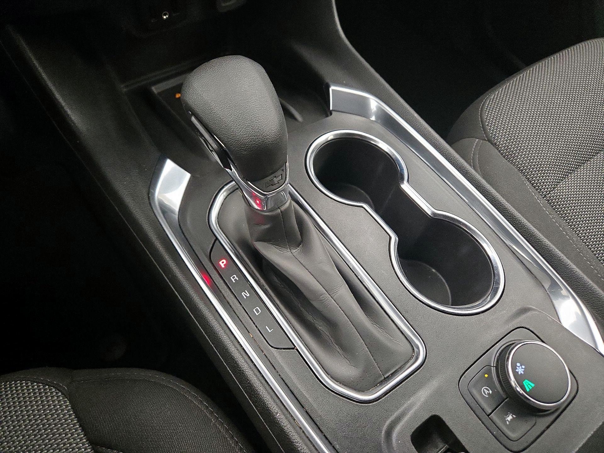 Thumbnail: 2023 Chevrolet Traverse - 17