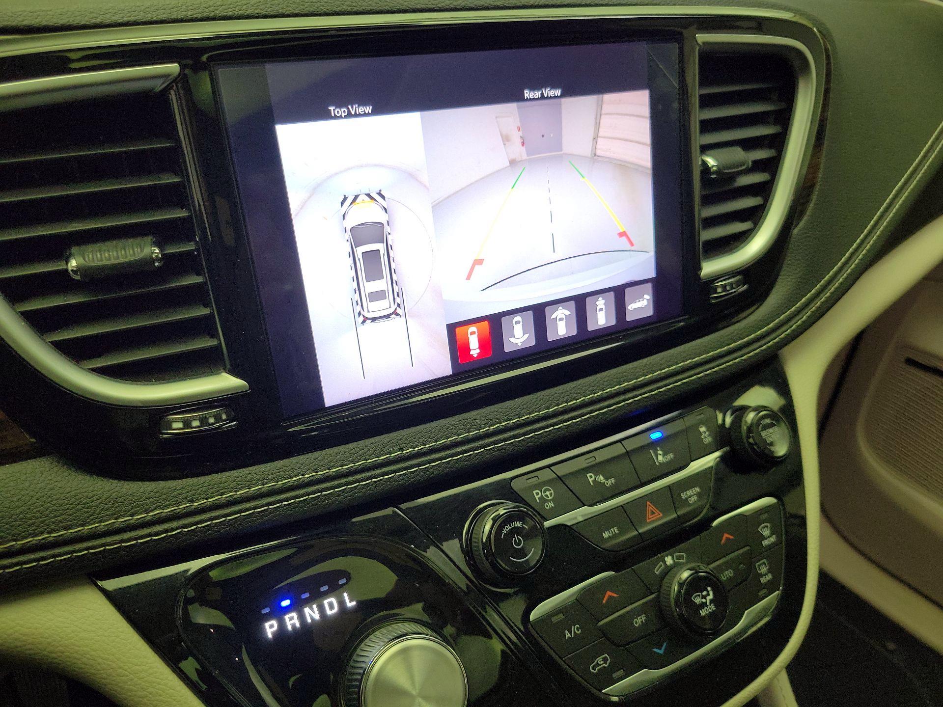 Thumbnail: 2023 Chrysler Pacifica - 15