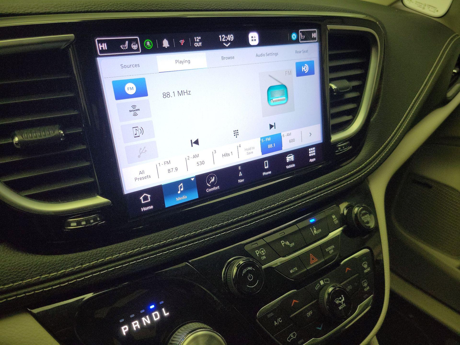 Thumbnail: 2023 Chrysler Pacifica - 16