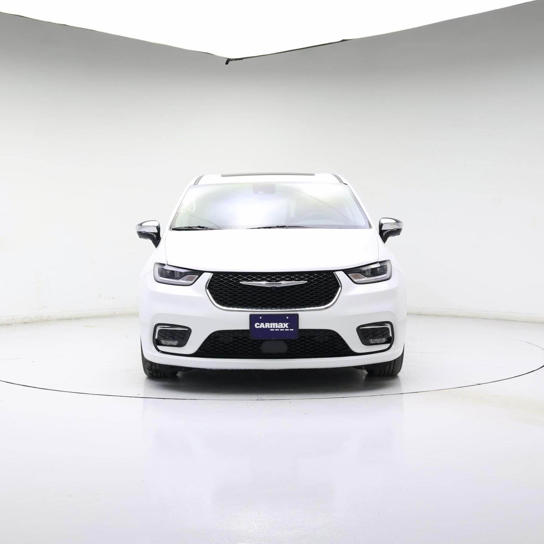 Thumbnail: 2023 Chrysler Pacifica - 5