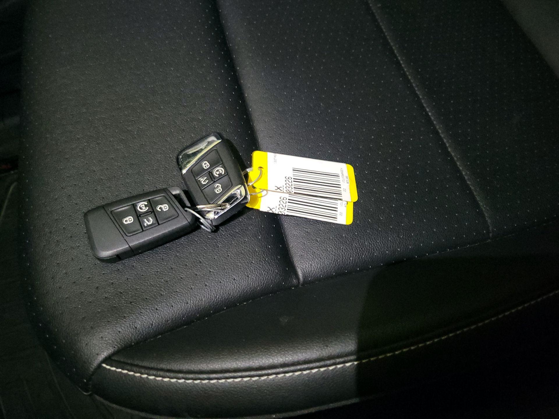 Thumbnail: 2022 Volkswagen Atlas - 18