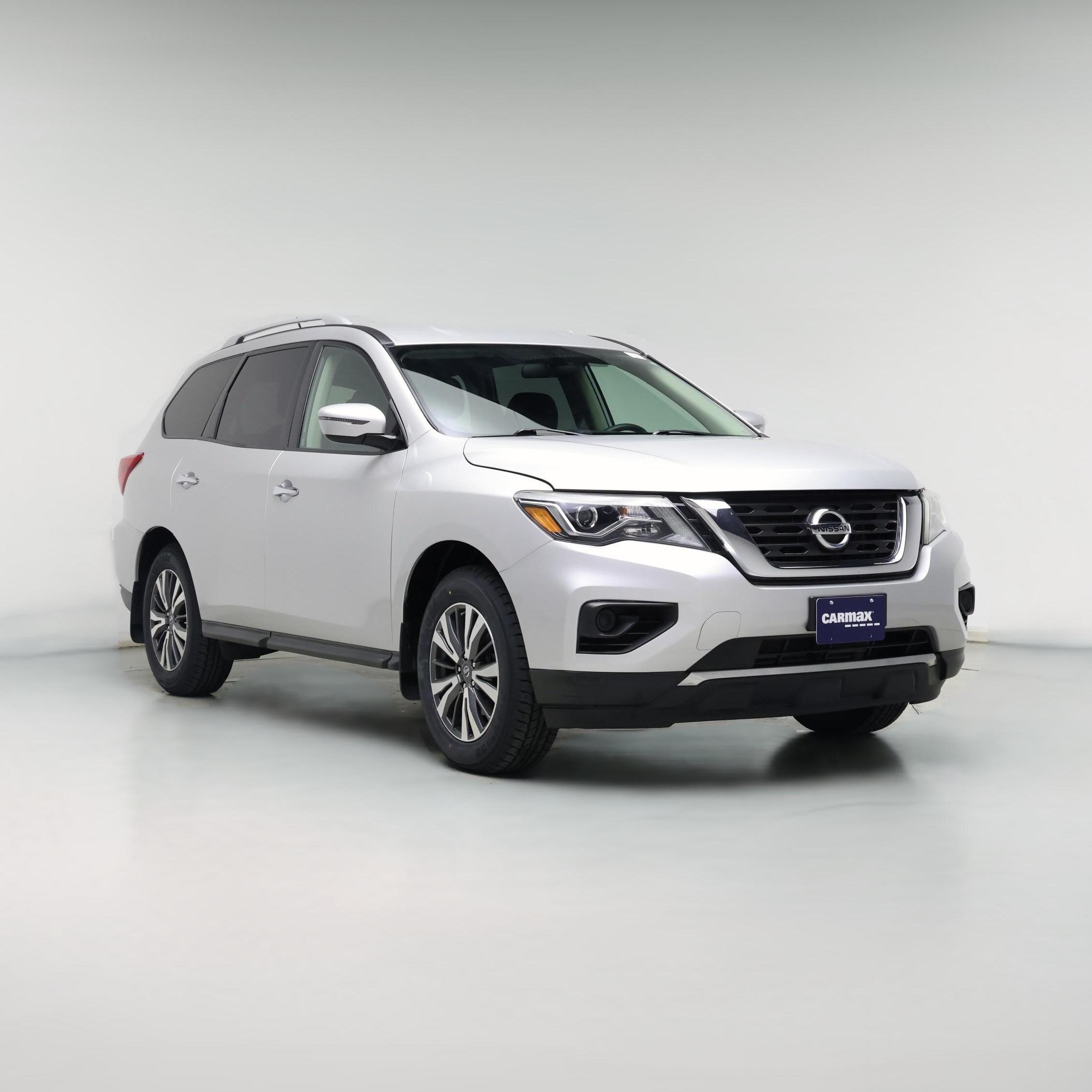 Thumbnail: 2017 Nissan Pathfinder - 1