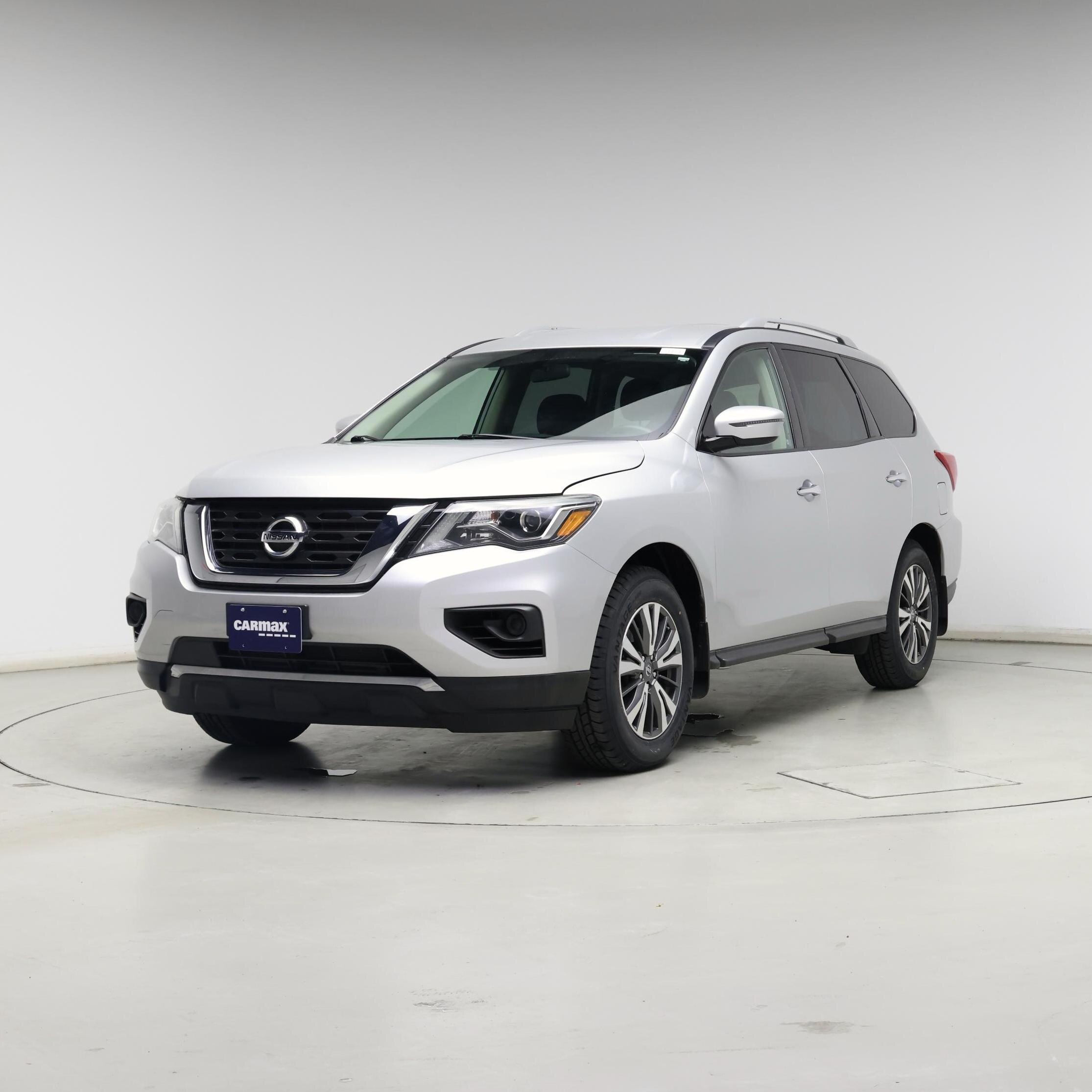 Thumbnail: 2017 Nissan Pathfinder - 4