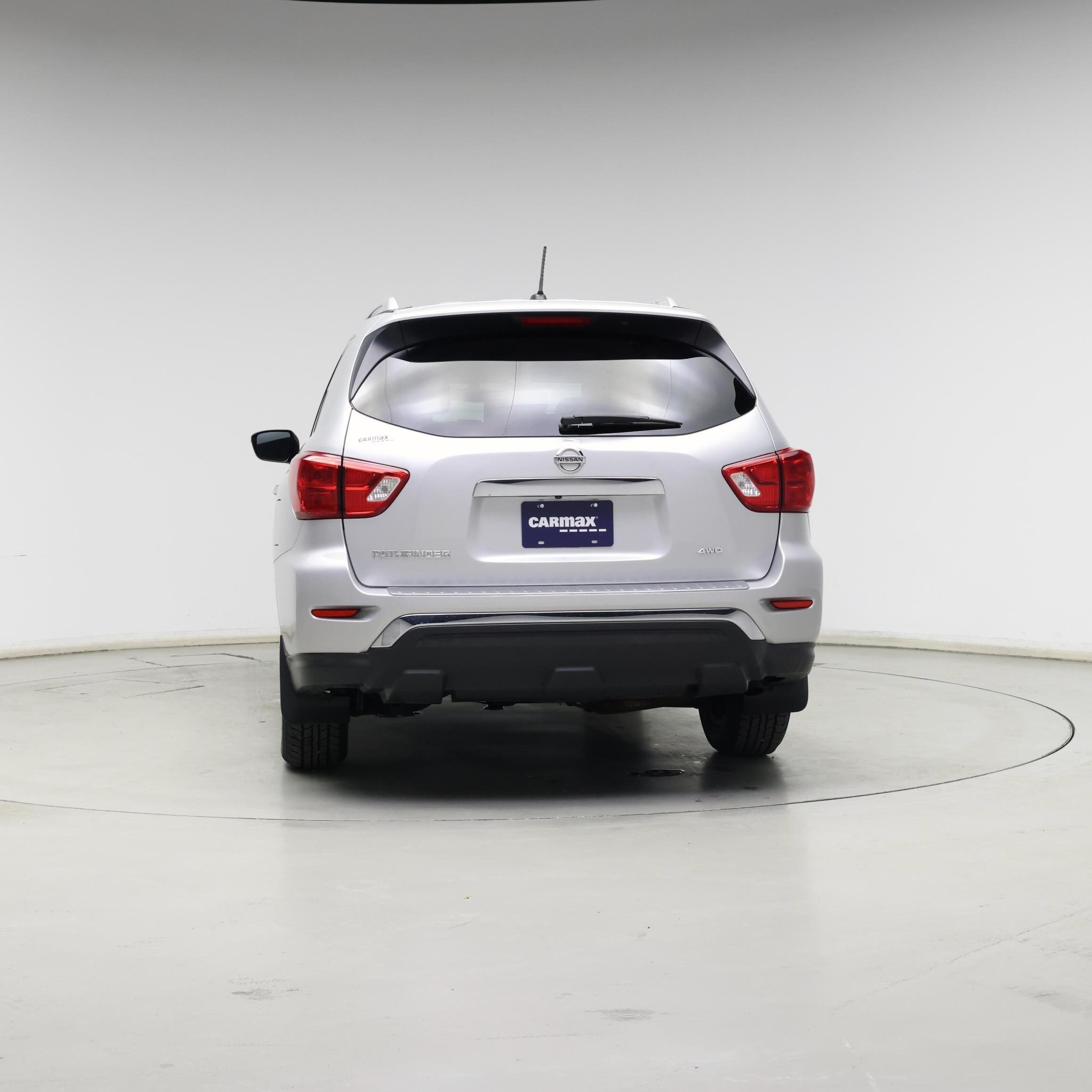 Thumbnail: 2017 Nissan Pathfinder - 6