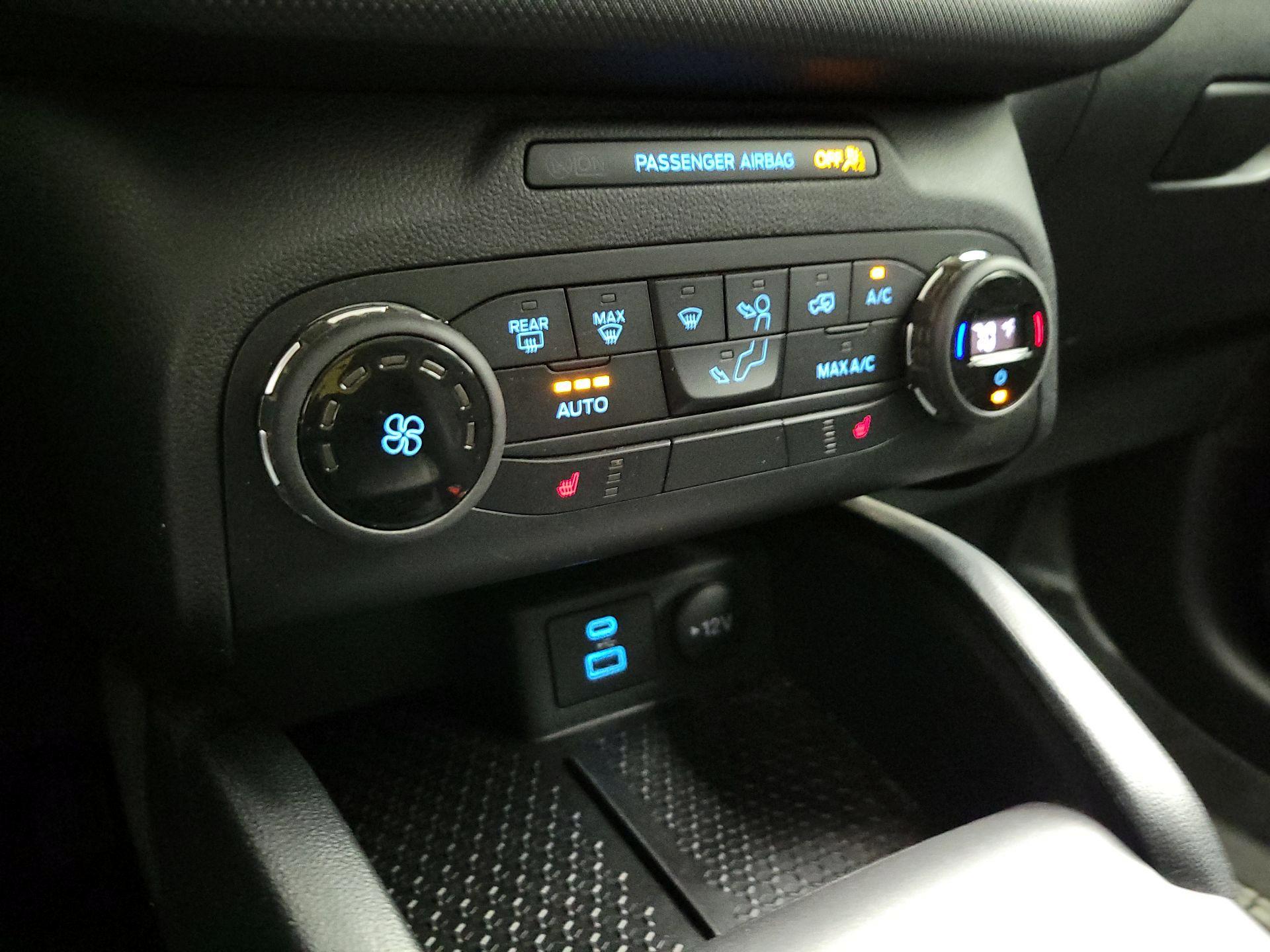 Thumbnail: 2021 Ford Bronco Sport - 16