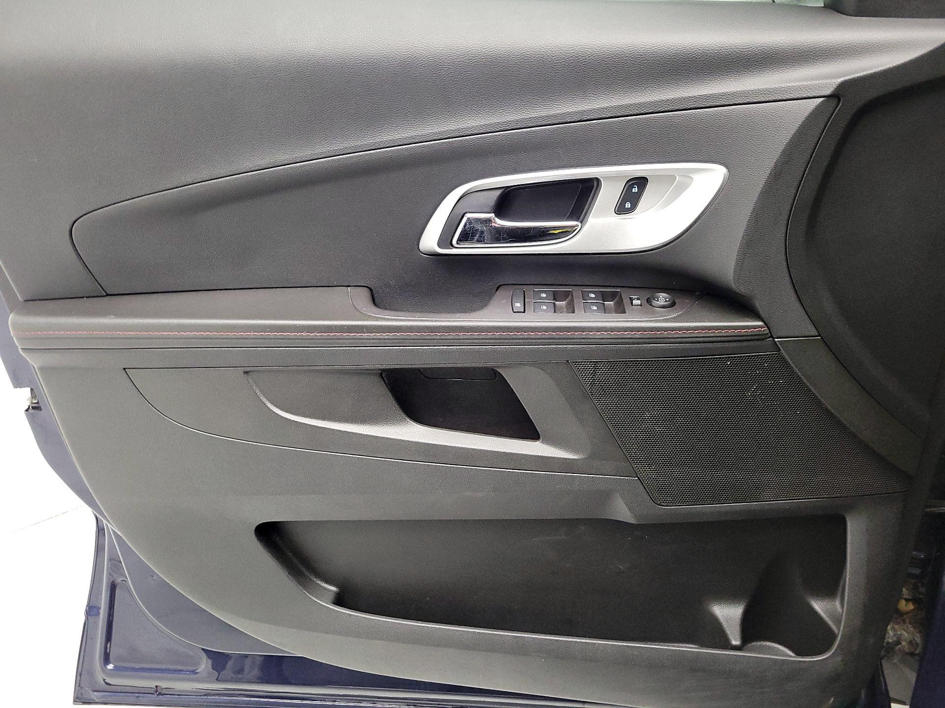 Thumbnail: 2015 Chevrolet Equinox - 12