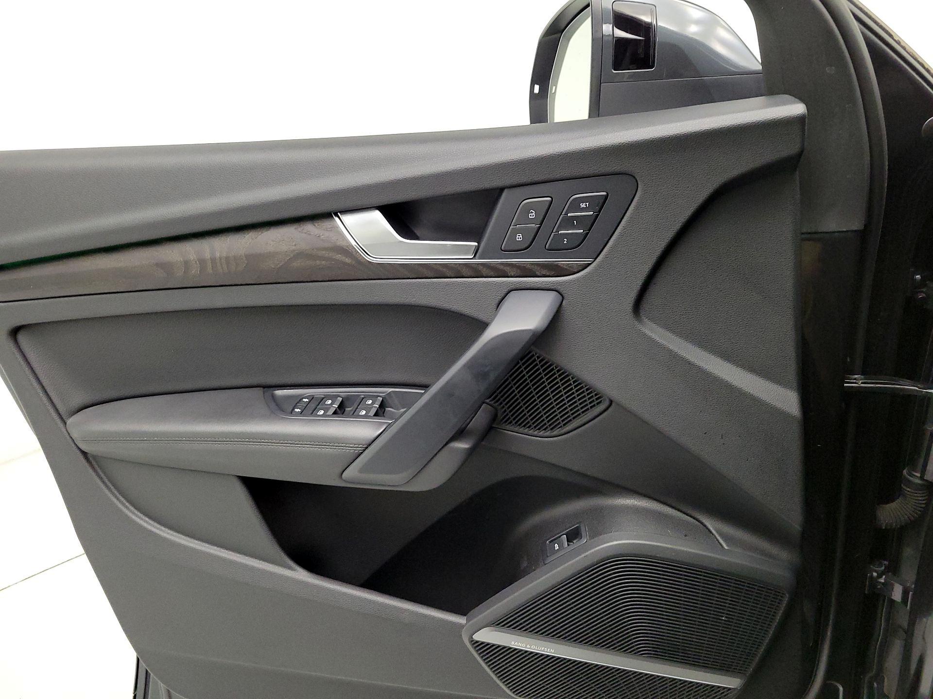 Thumbnail: 2019 Audi Q5 - 12