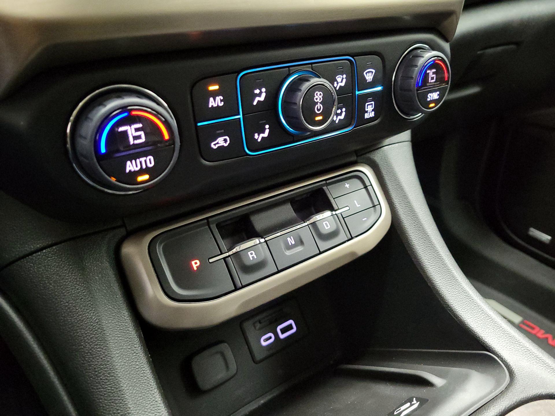 Thumbnail: 2023 GMC Acadia - 16