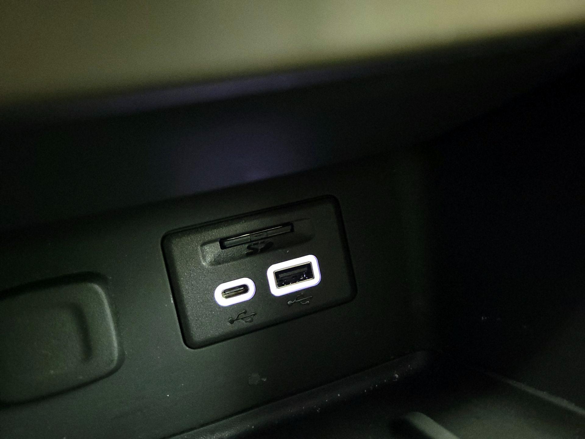 Thumbnail: 2023 GMC Acadia - 18