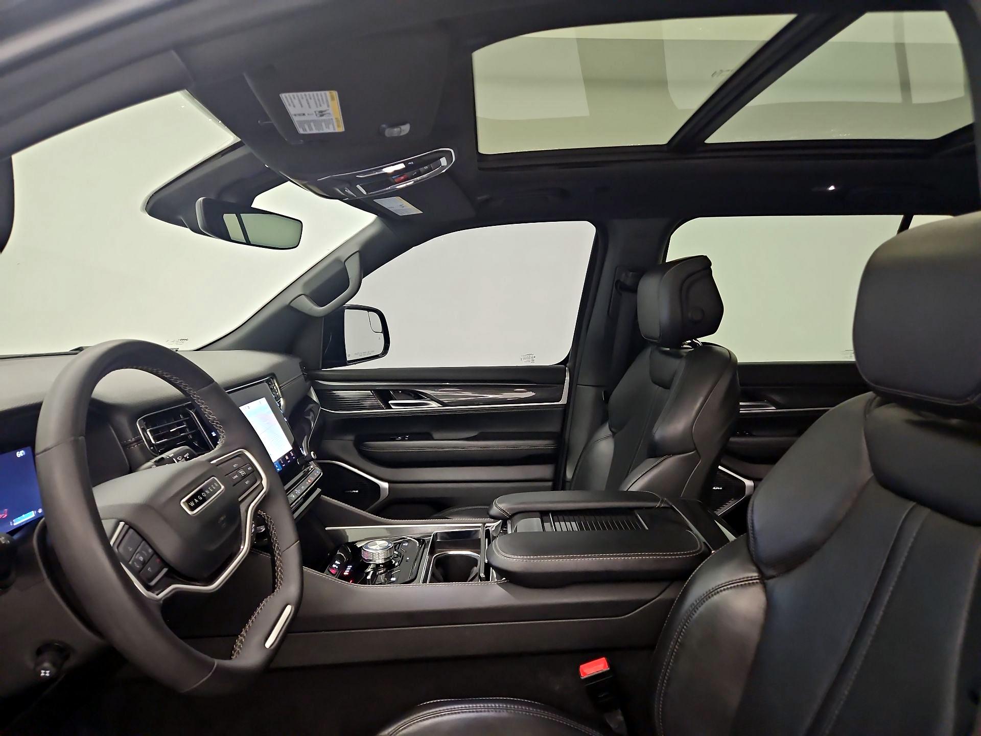 Thumbnail: 2023 Jeep Wagoneer - 20