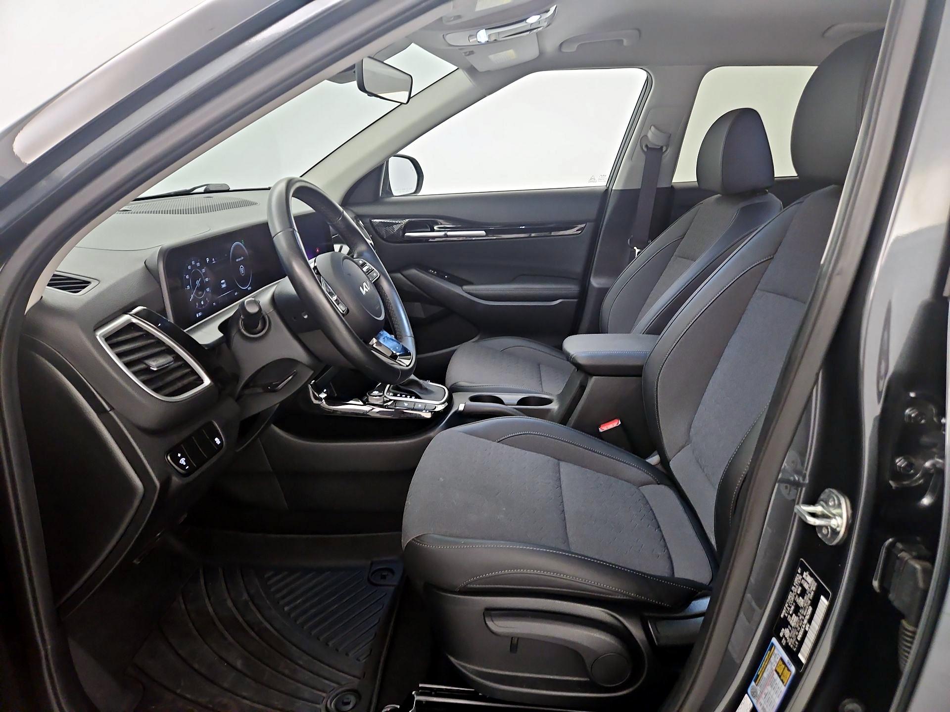 Thumbnail: 2024 Kia Seltos - 11