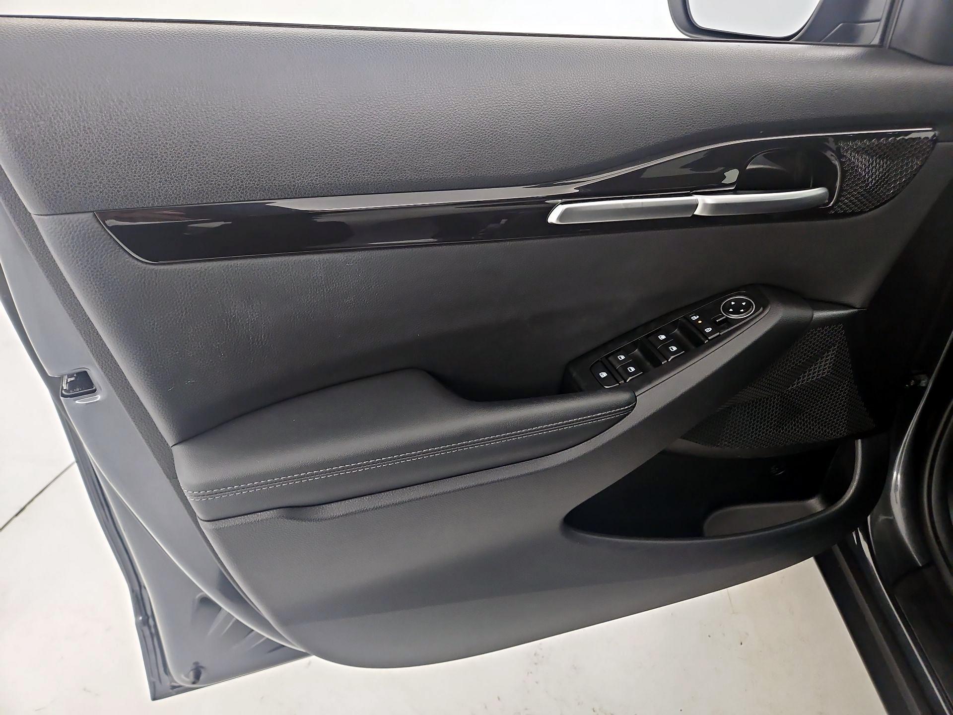 Thumbnail: 2024 Kia Seltos - 12